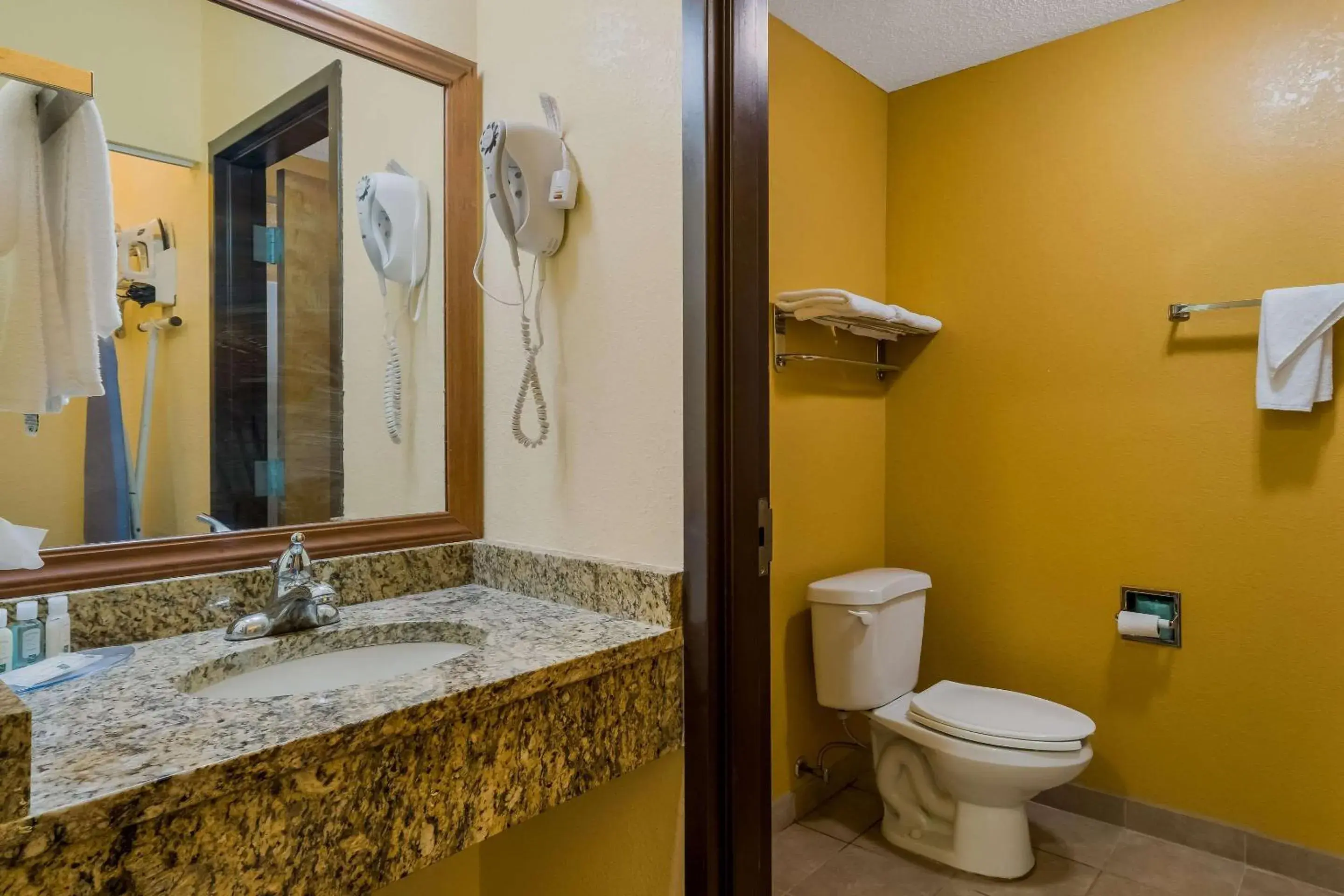 Bedroom in Quality Inn Jefferson at I-85 Bedroom in Quality Inn Jefferson at I-85