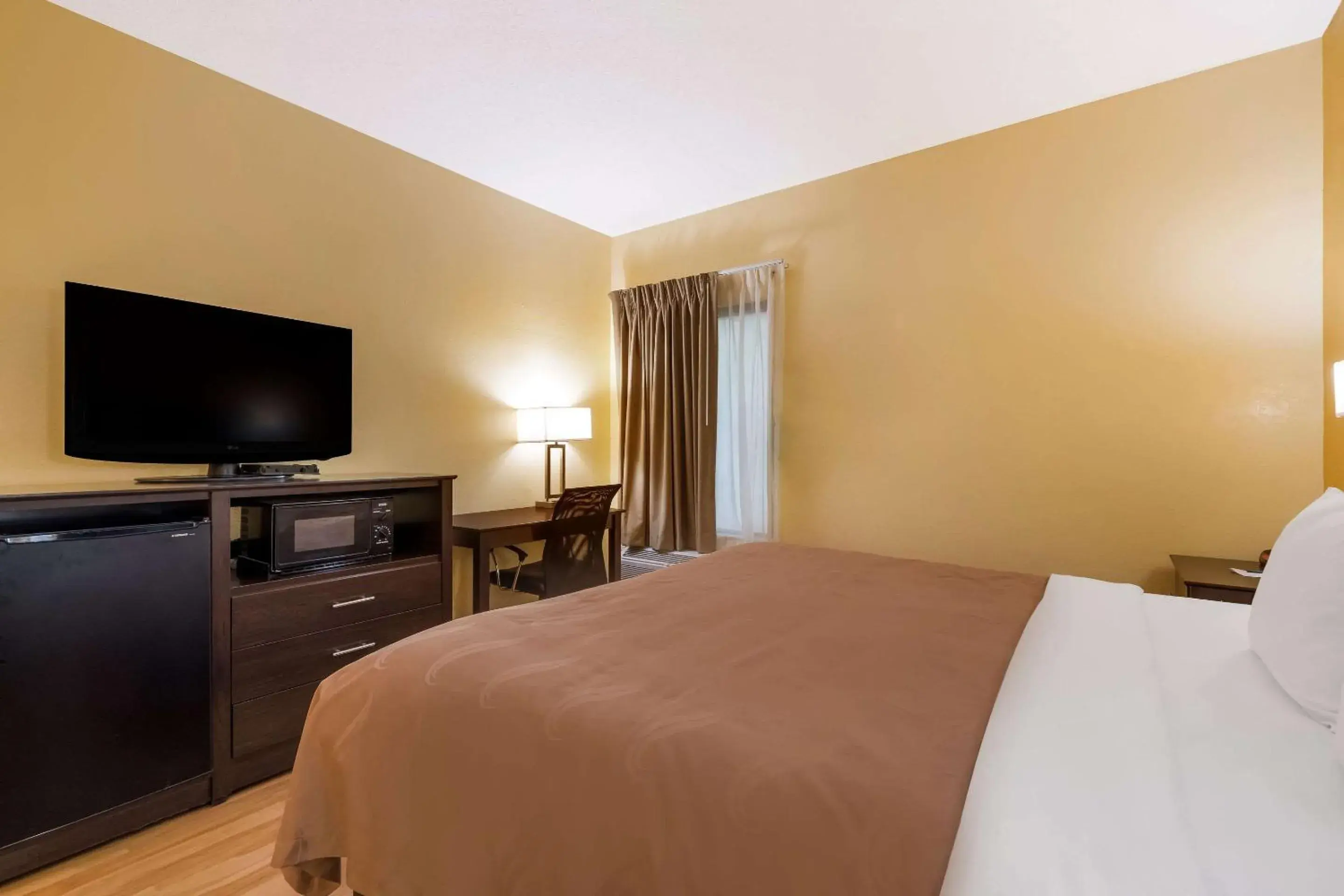 Bedroom, Bed in Quality Inn Jefferson at I-85 Bedroom, Bed in Quality Inn Jefferson at I-85