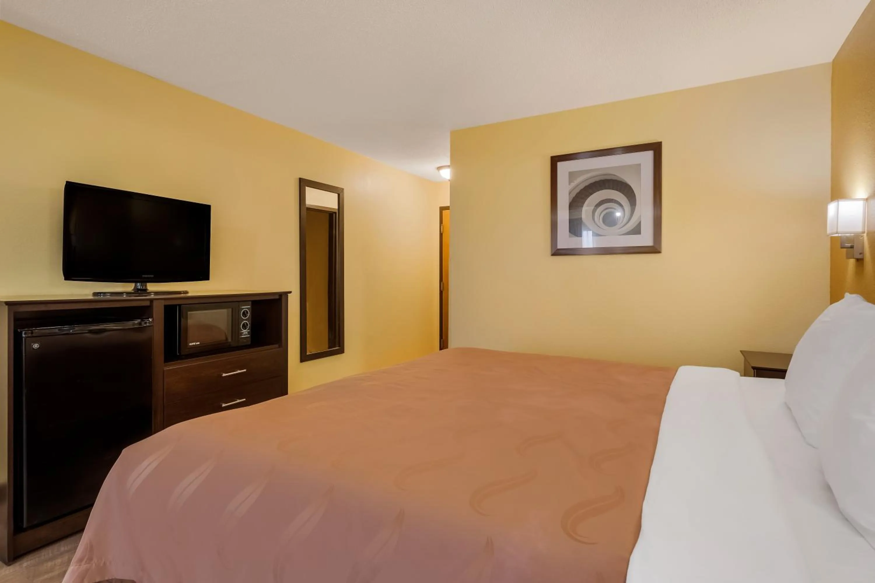 Bedroom, Bed in Quality Inn Jefferson at I-85