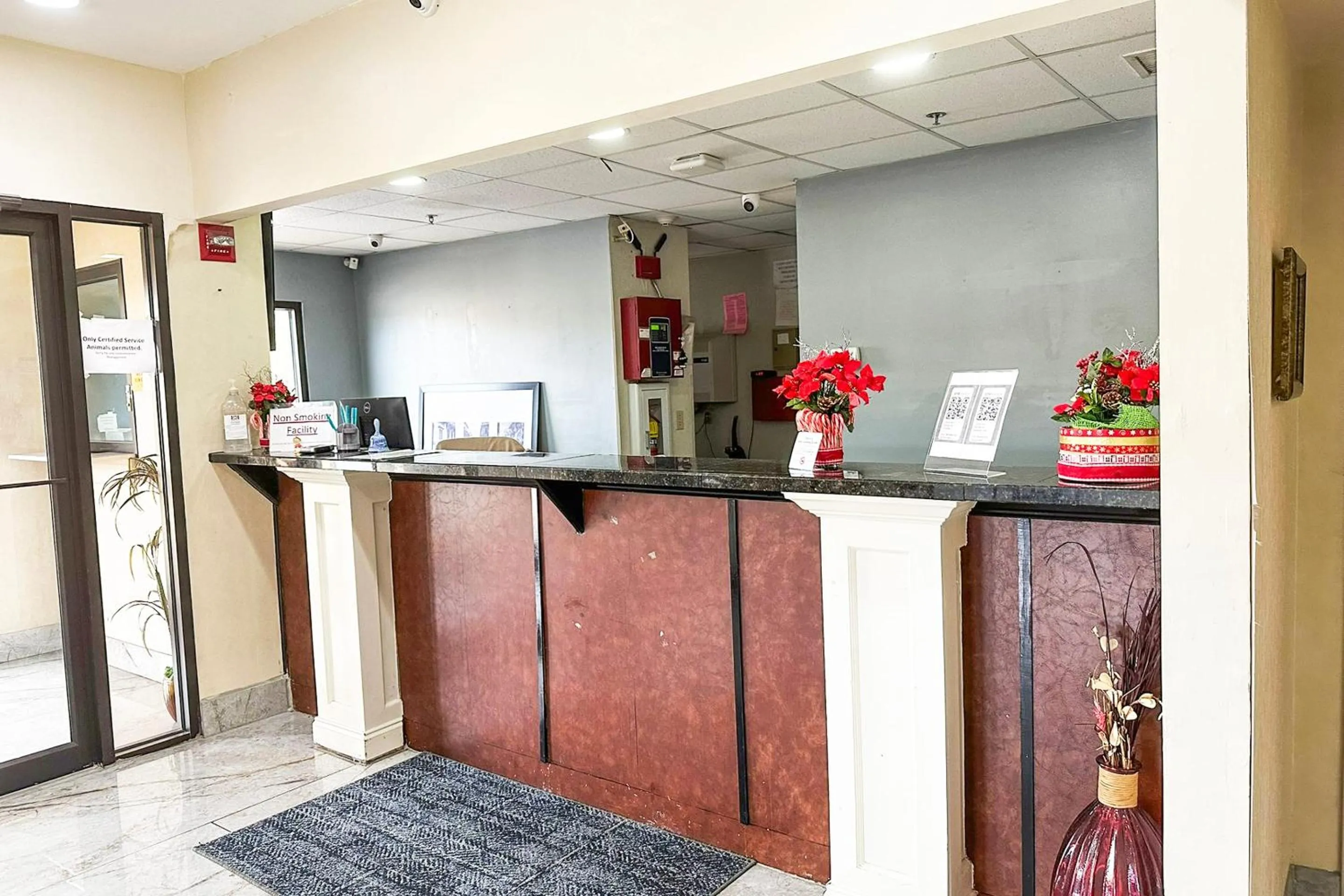 Lobby or reception in OYO Hotel Rome West GA