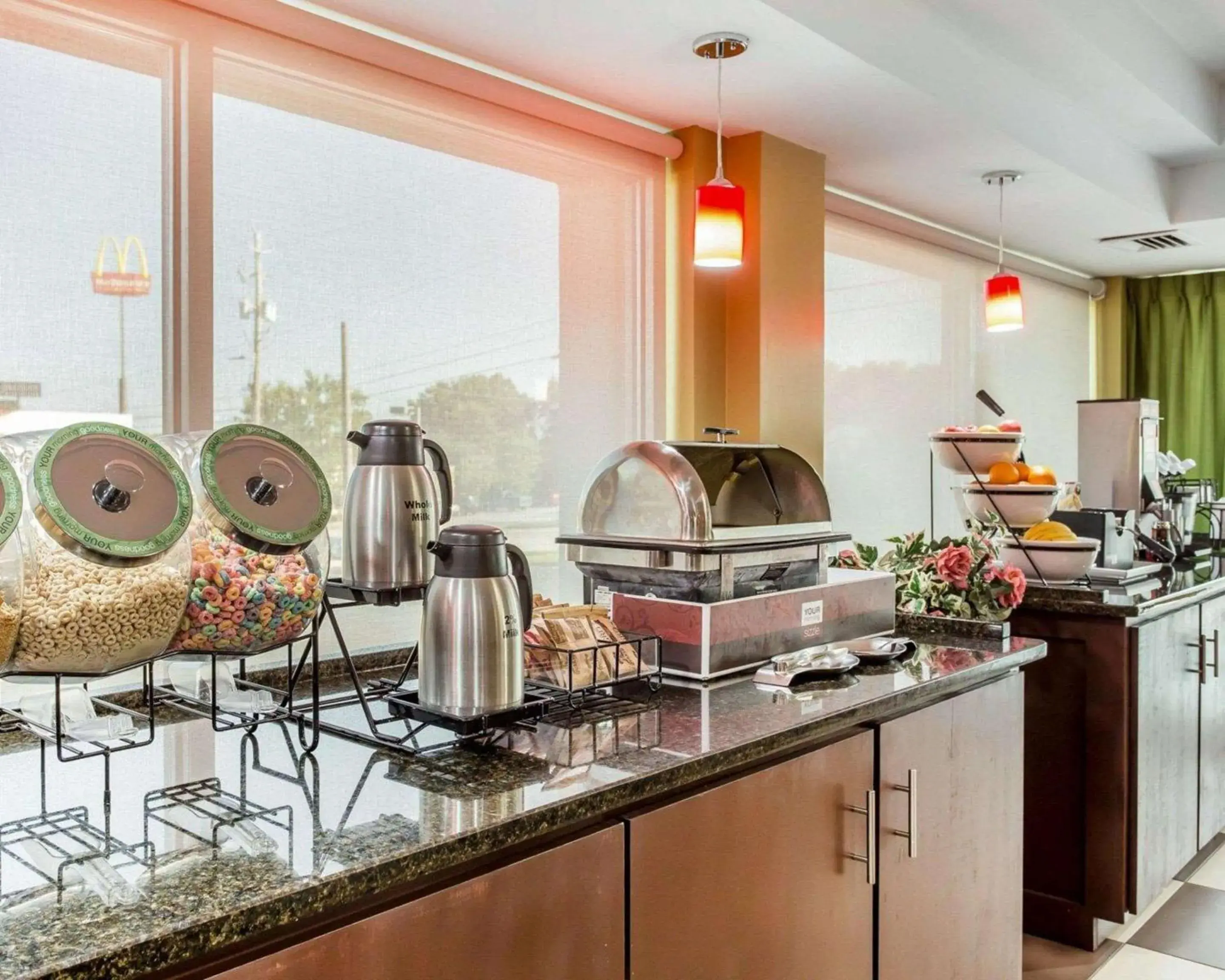 Restaurant/places to eat in Comfort Inn Conyers Restaurant/places to eat in Comfort Inn Conyers