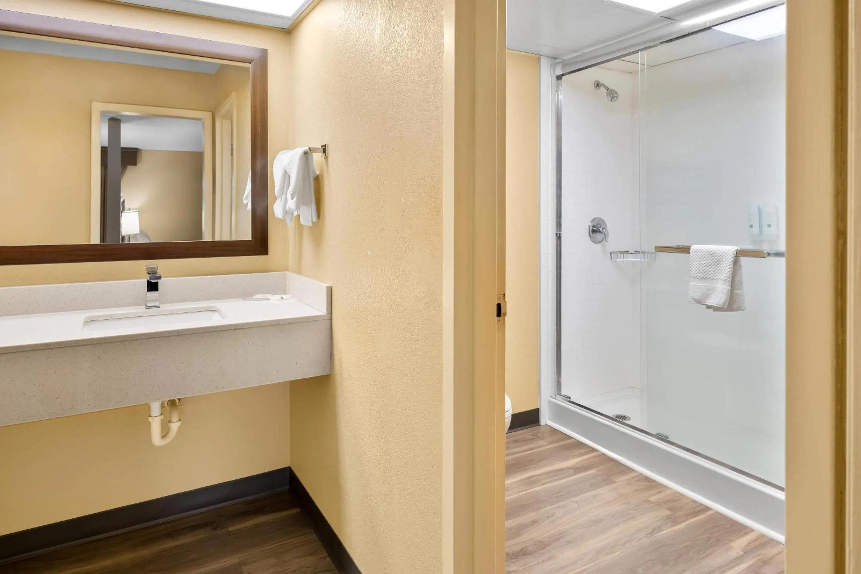 Bedroom in Quality Inn Perry - National Fairgrounds Area