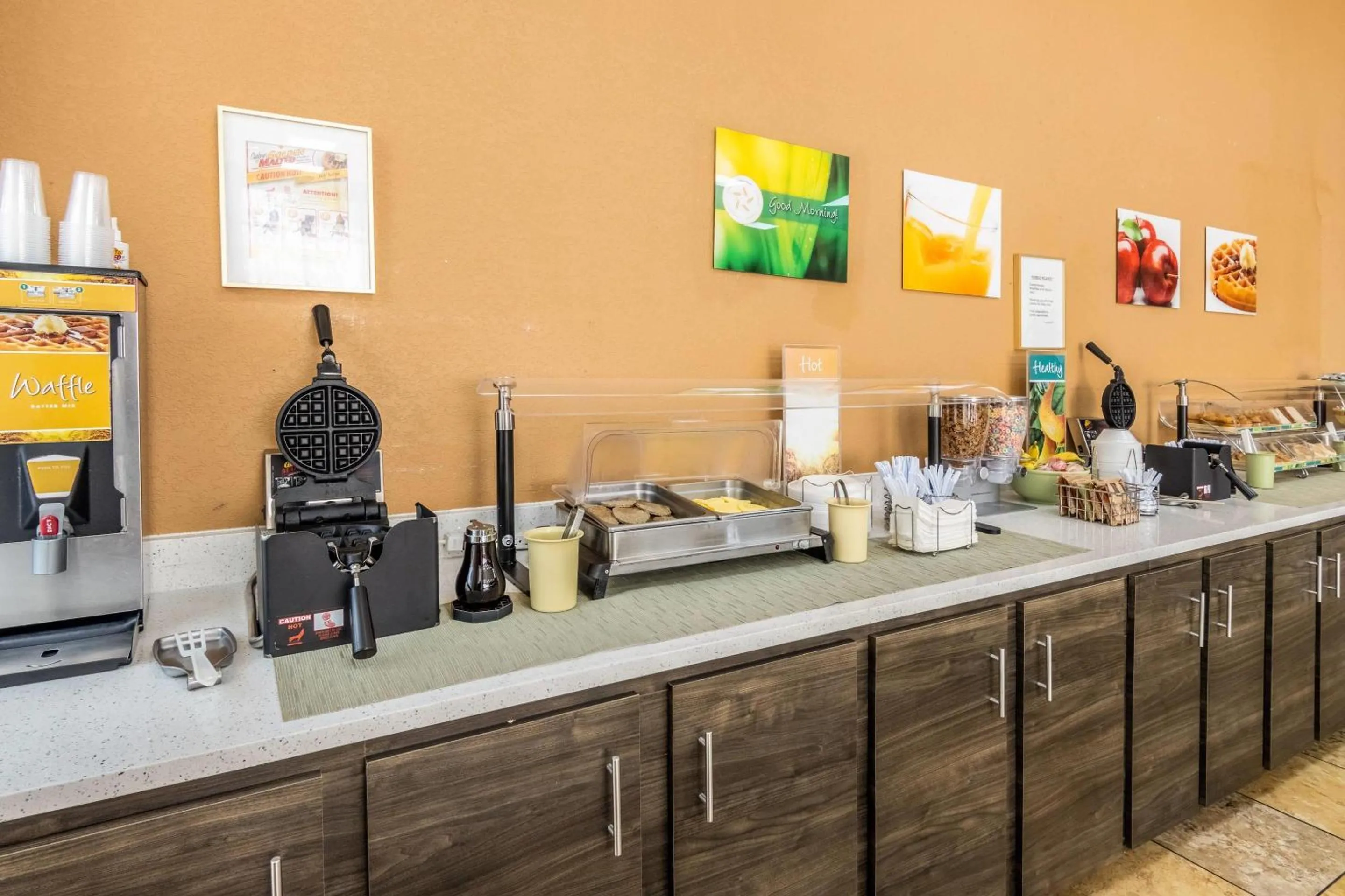 Breakfast in Quality Inn Perry - National Fairgrounds Area