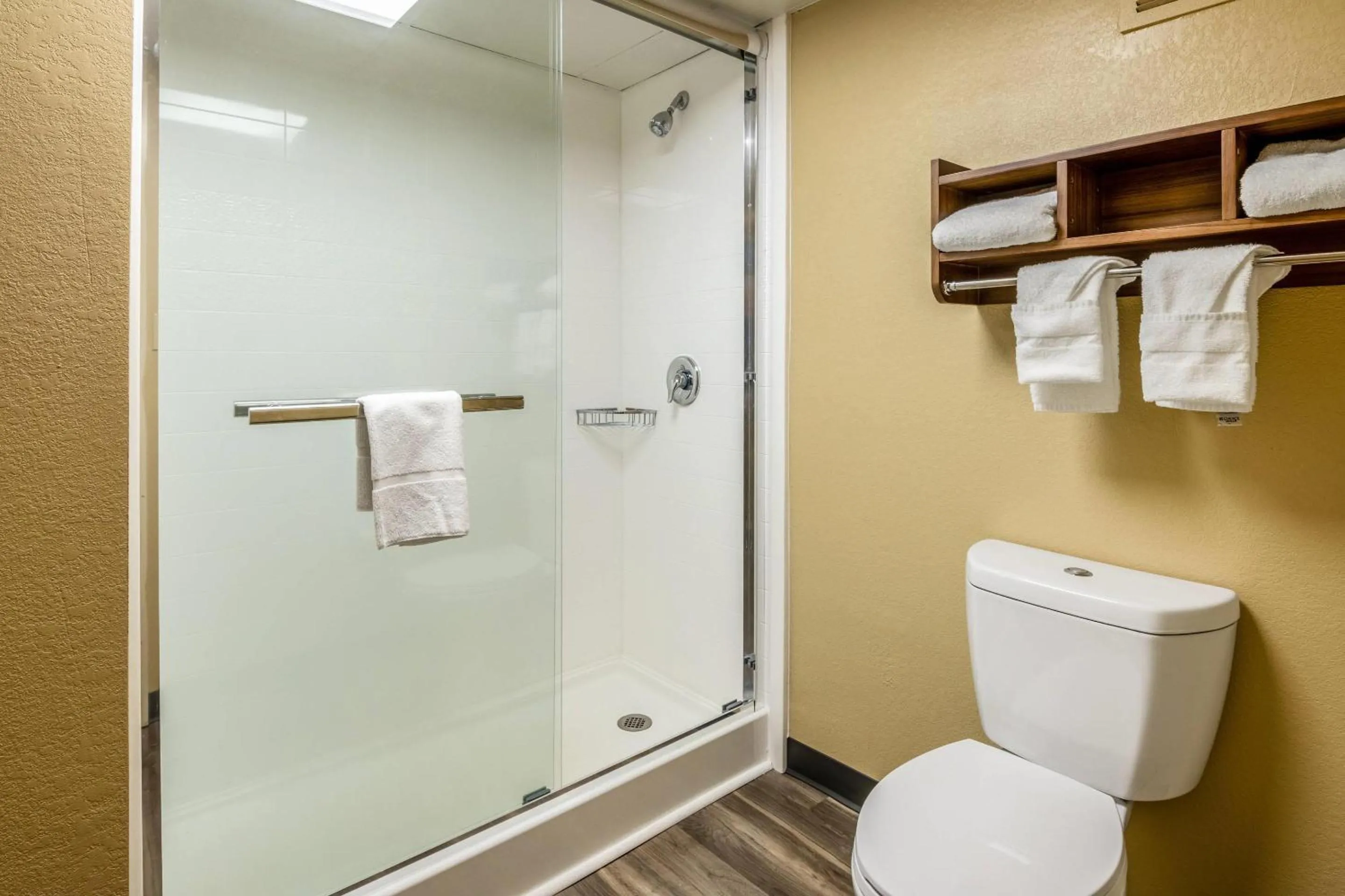 Bedroom in Quality Inn Perry - National Fairgrounds Area