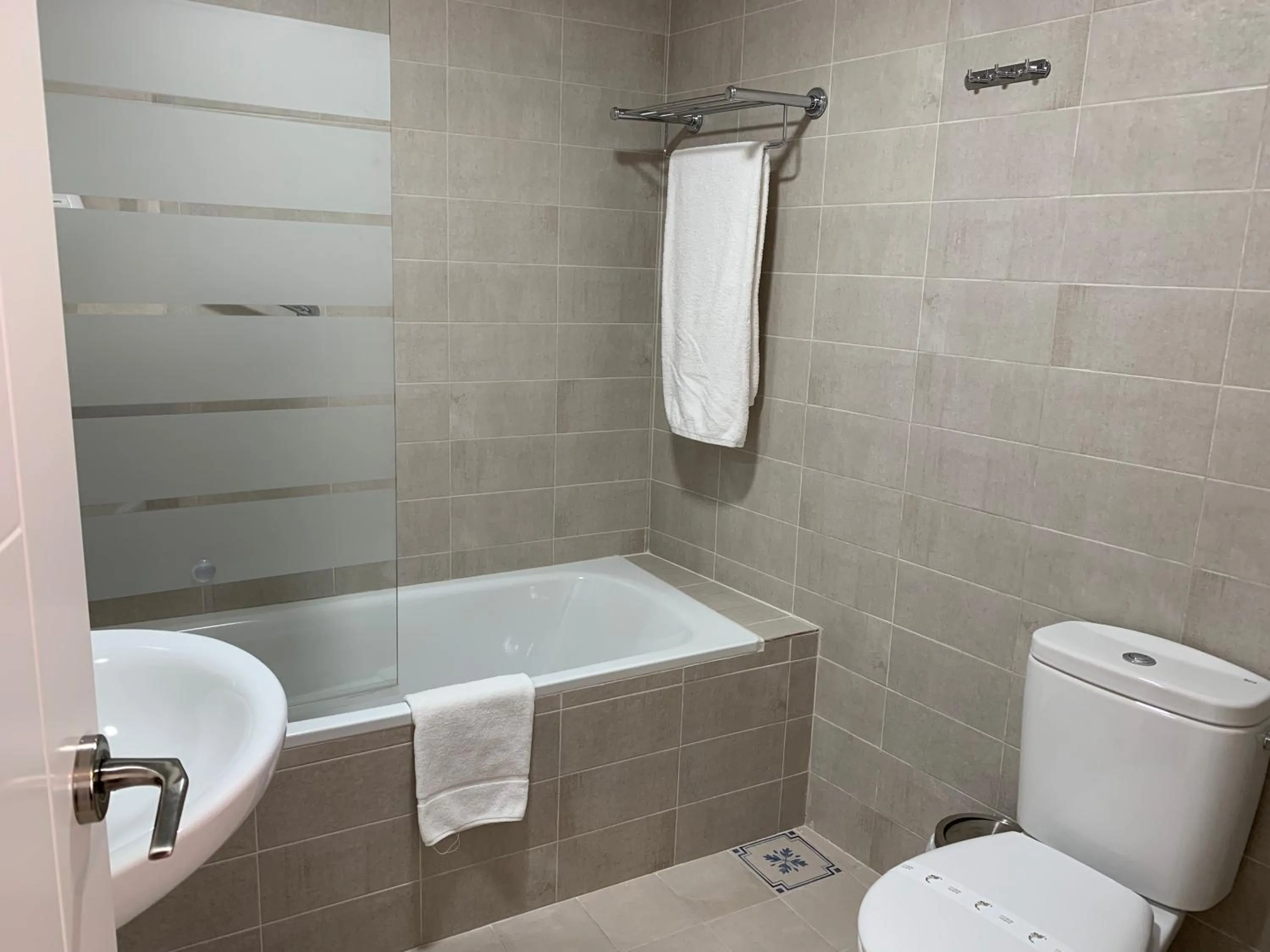 Bathroom in Belmonte Rooms