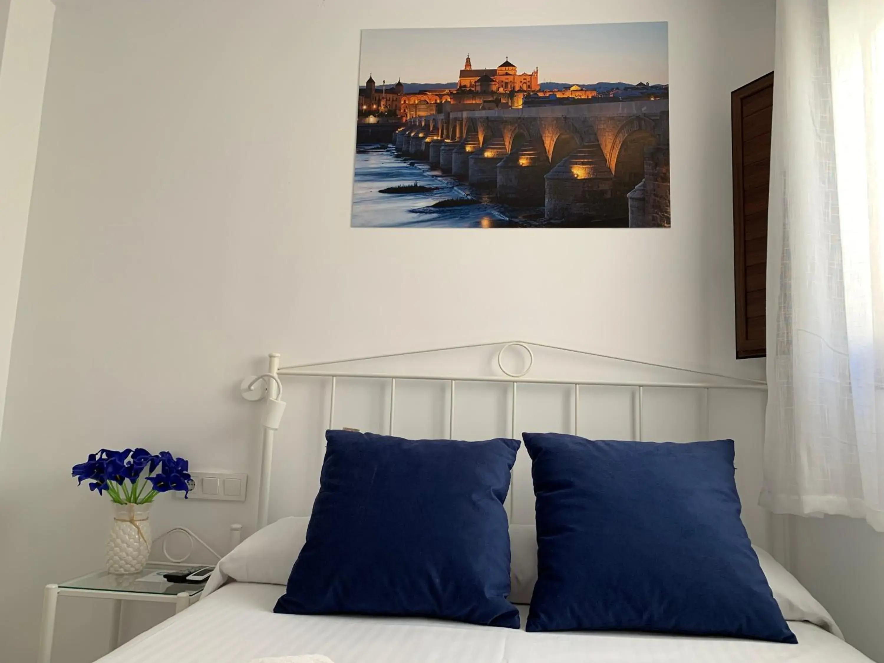 Family Room with Private Bathroom in Belmonte Rooms Family Room with Private Bathroom in Belmonte Rooms