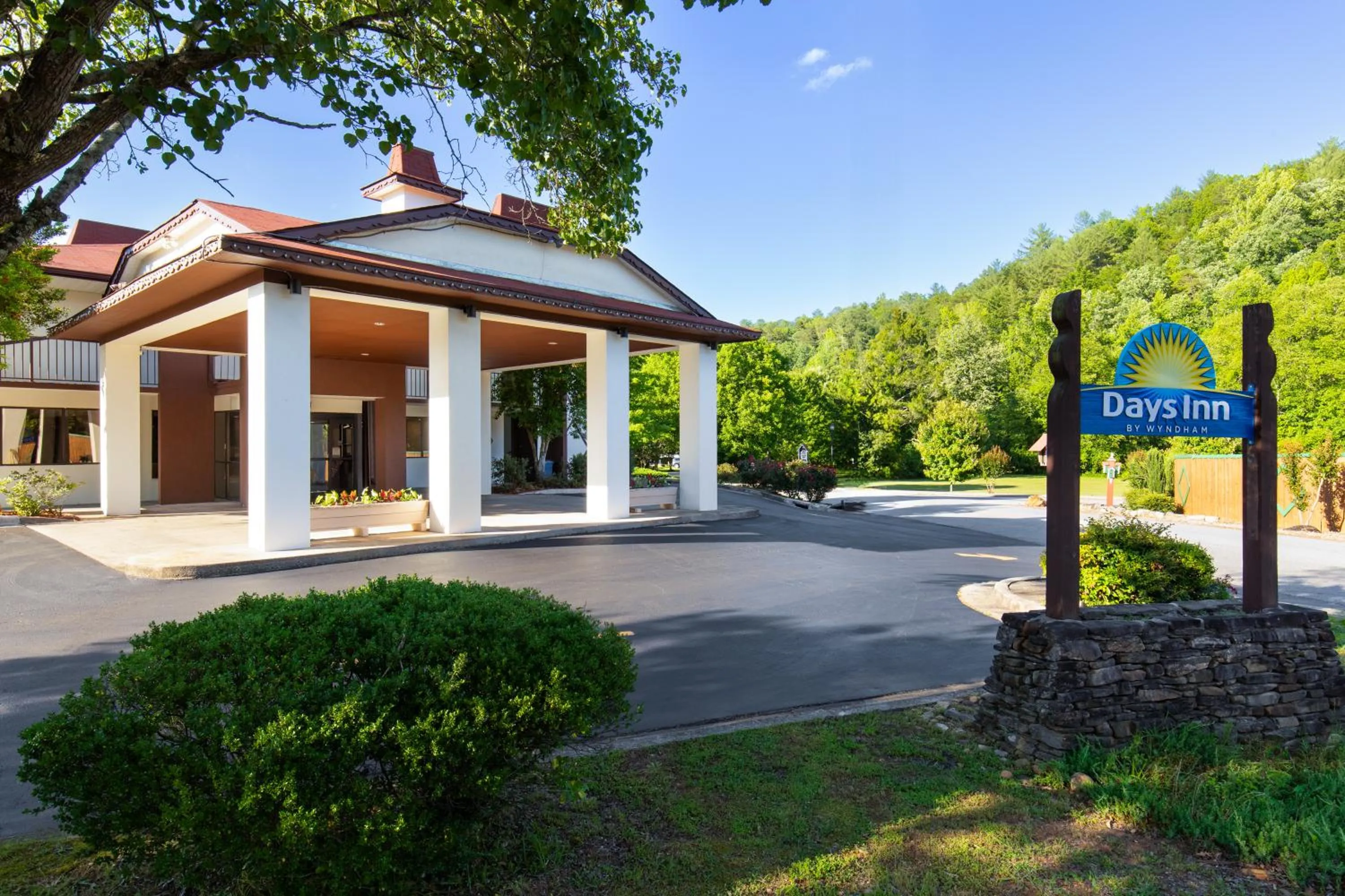 Property building in Days Inn by Wyndham Helen