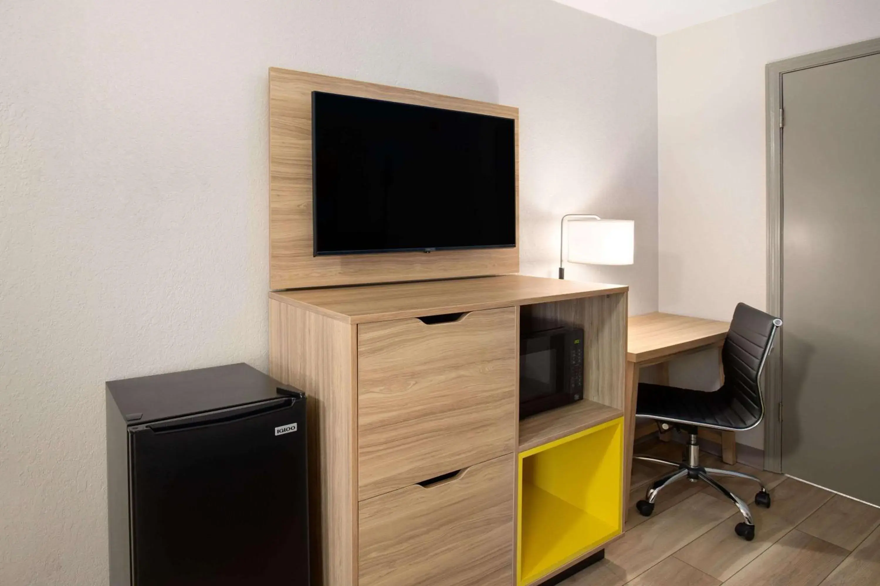 Photo of the whole room in Days Inn by Wyndham Helen Photo of the whole room in Days Inn by Wyndham Helen