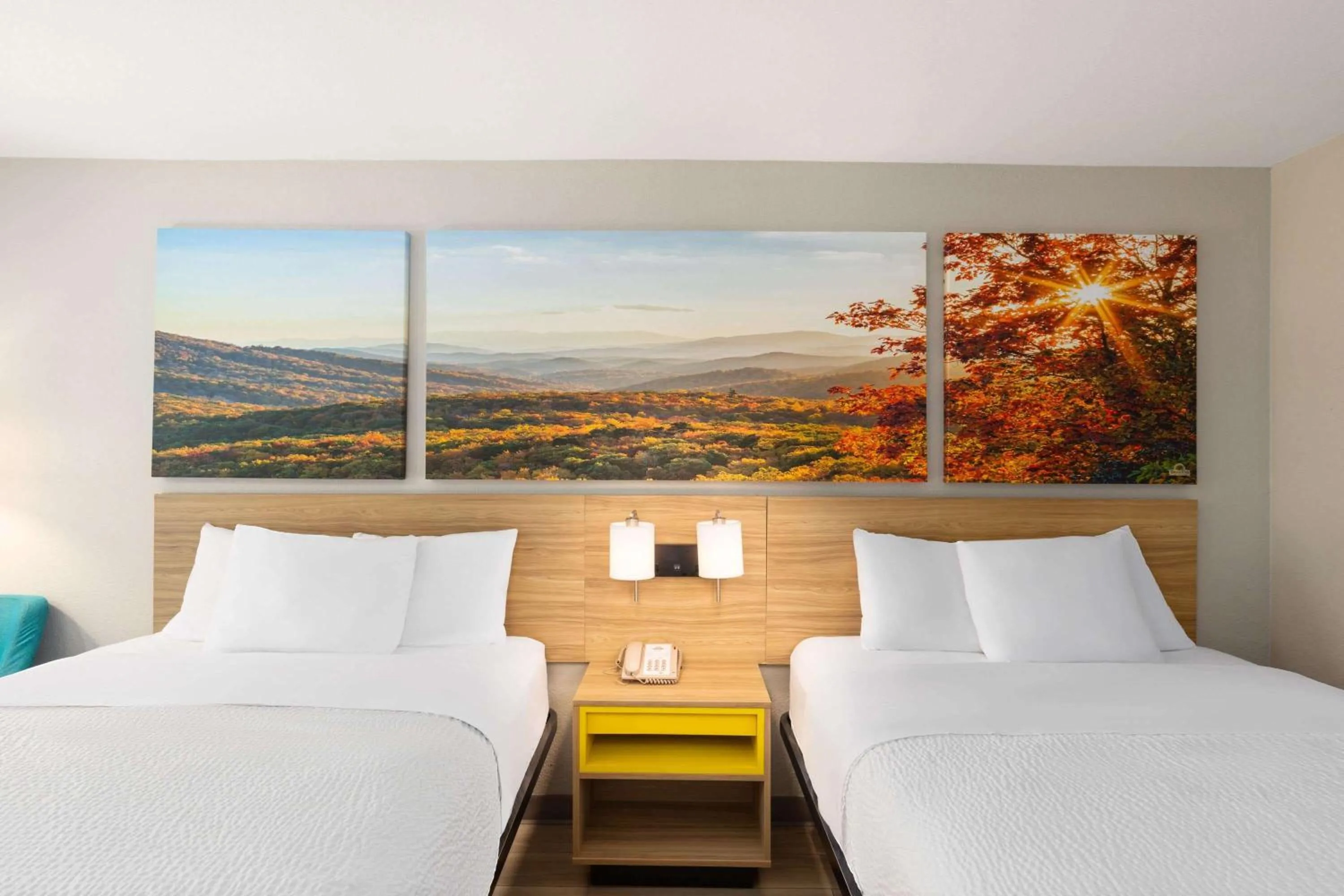 Photo of the whole room, Bed in Days Inn by Wyndham Helen