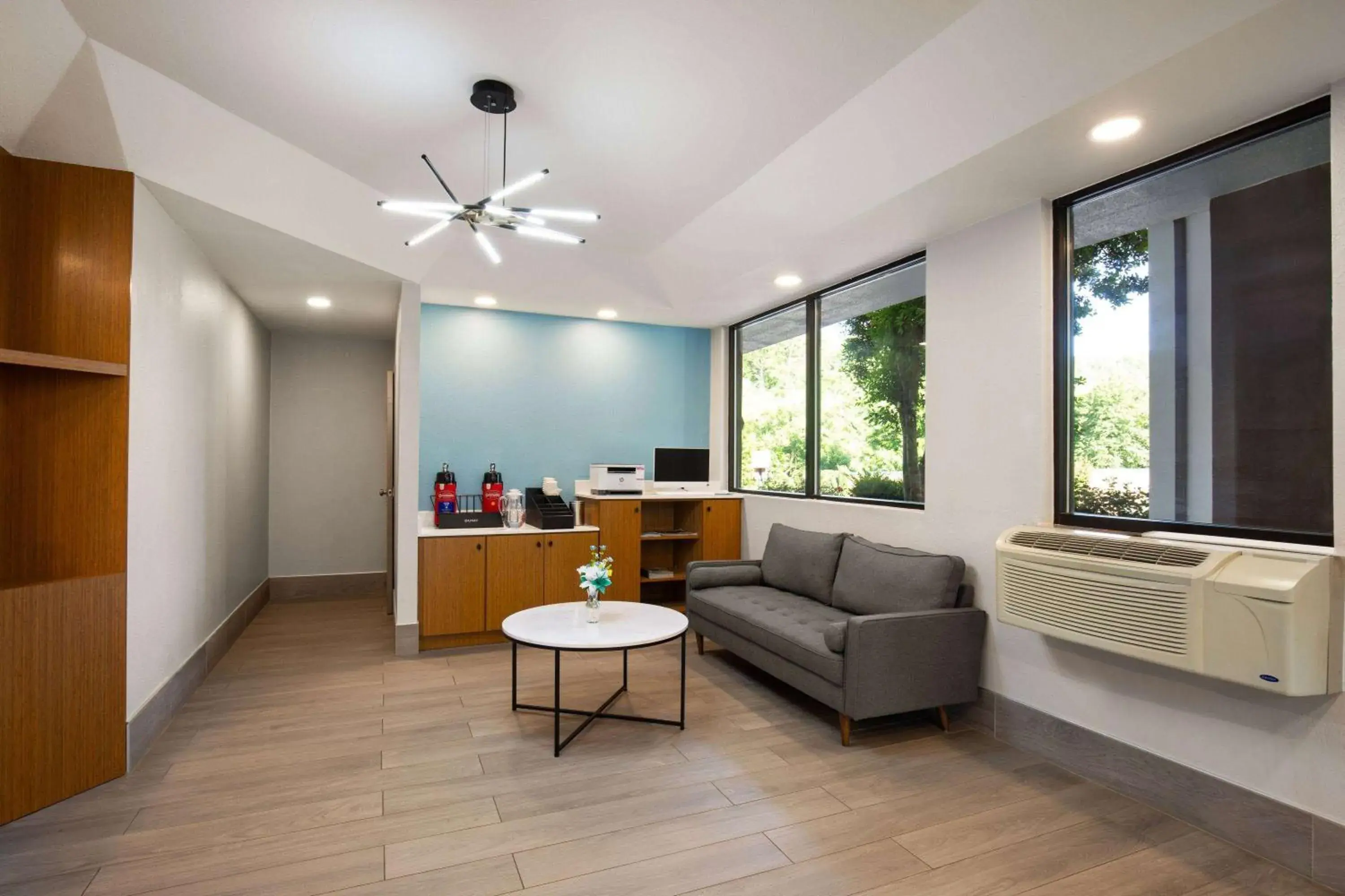 Lobby or reception in Days Inn by Wyndham Helen Lobby or reception in Days Inn by Wyndham Helen