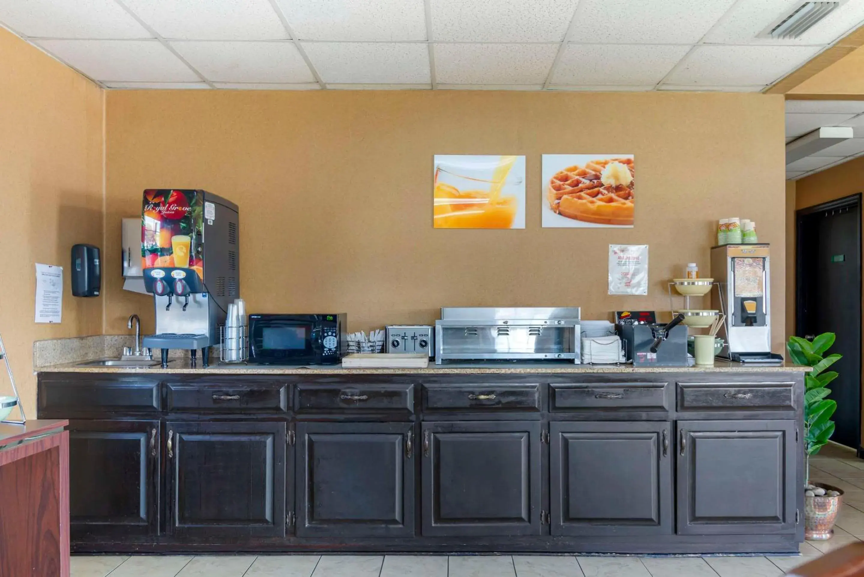 Breakfast in Quality Inn Cordele Breakfast in Quality Inn Cordele