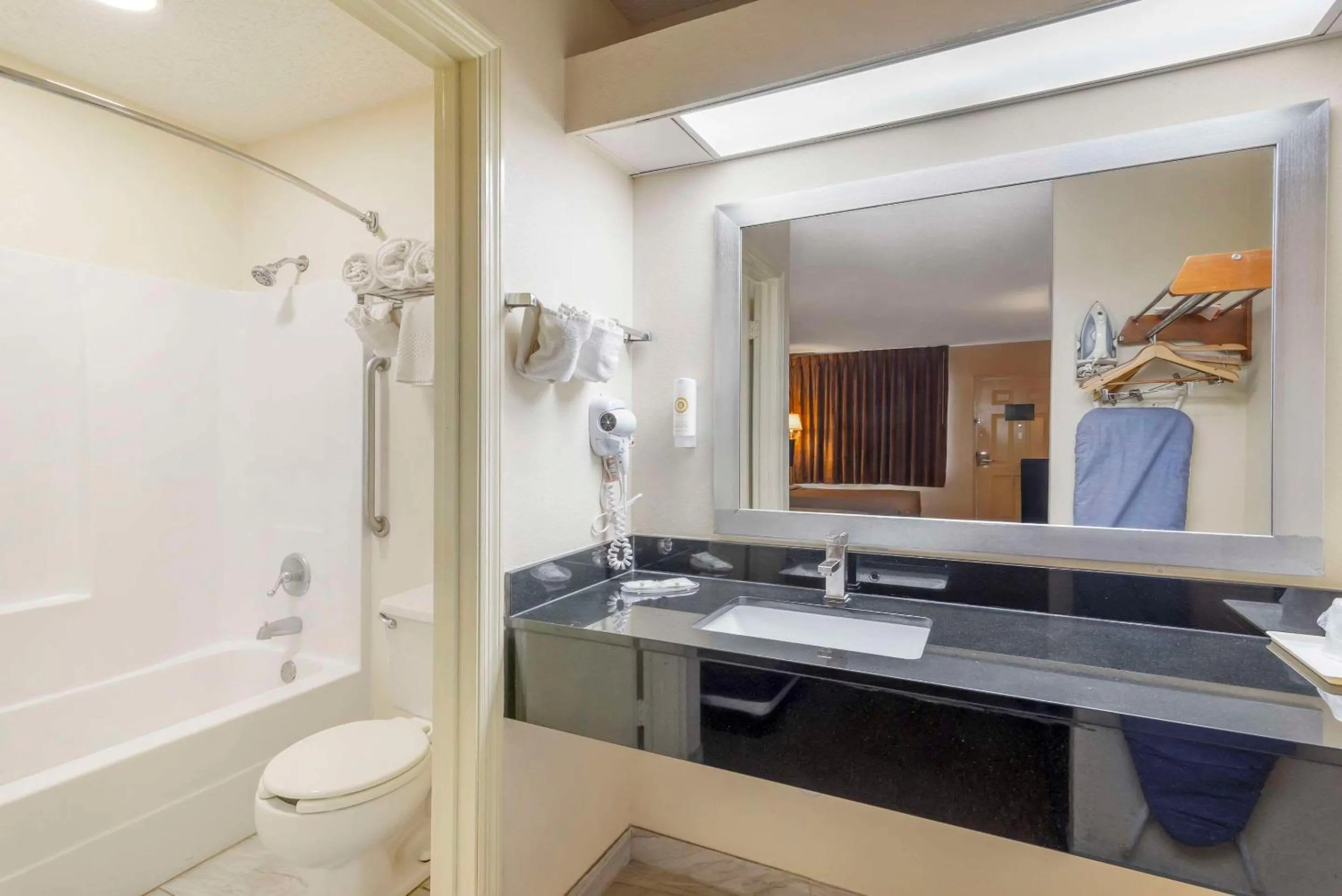 Bedroom in Quality Inn Cordele