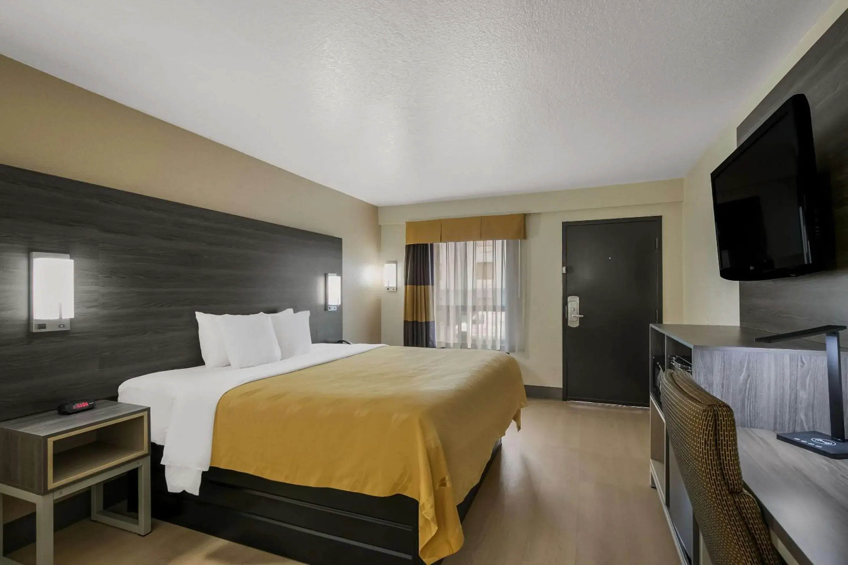 Bedroom, Bed in Quality Inn Commerce at I-85 Bedroom, Bed in Quality Inn Commerce at I-85