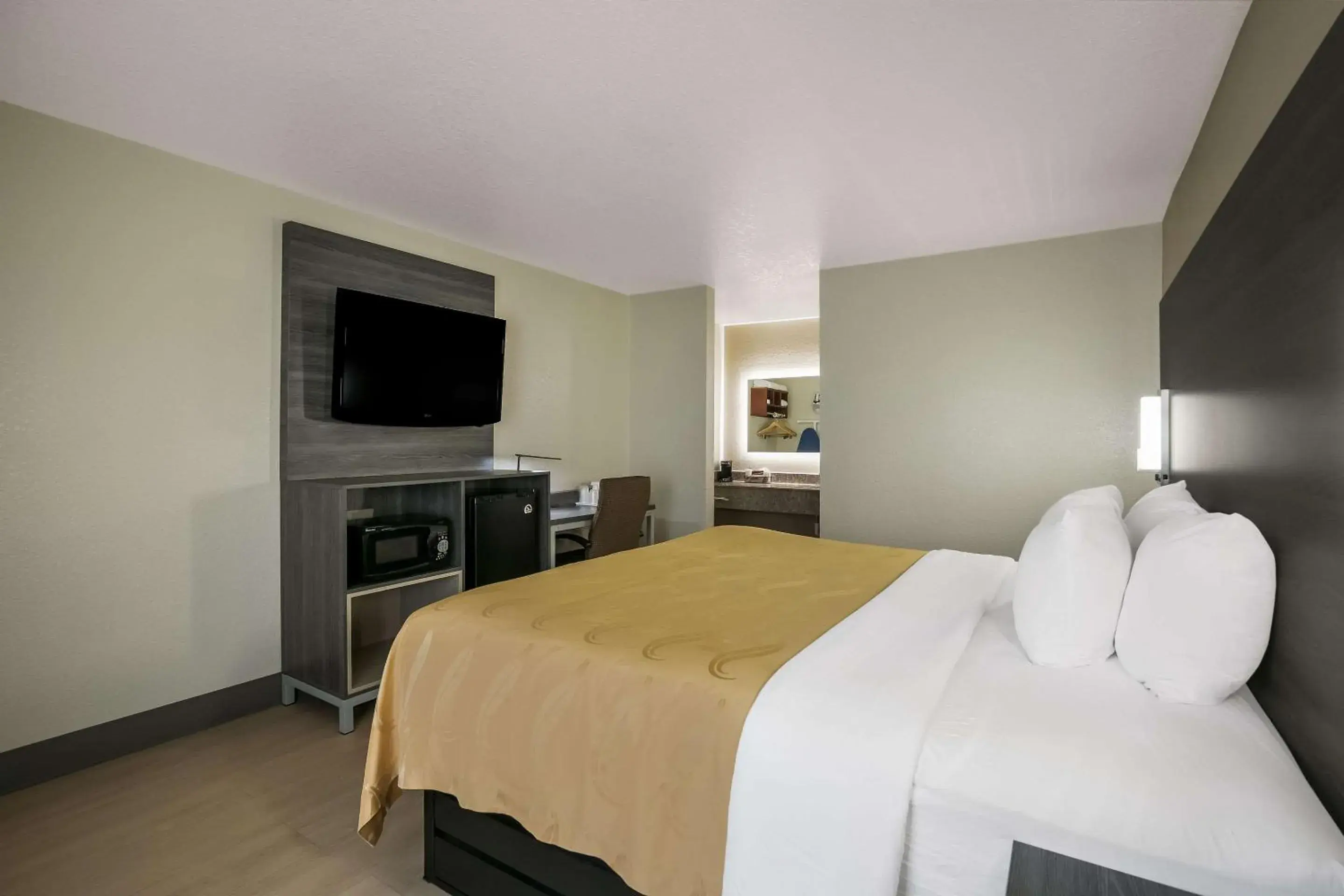 Bedroom, Bed in Quality Inn Commerce at I-85 Bedroom, Bed in Quality Inn Commerce at I-85
