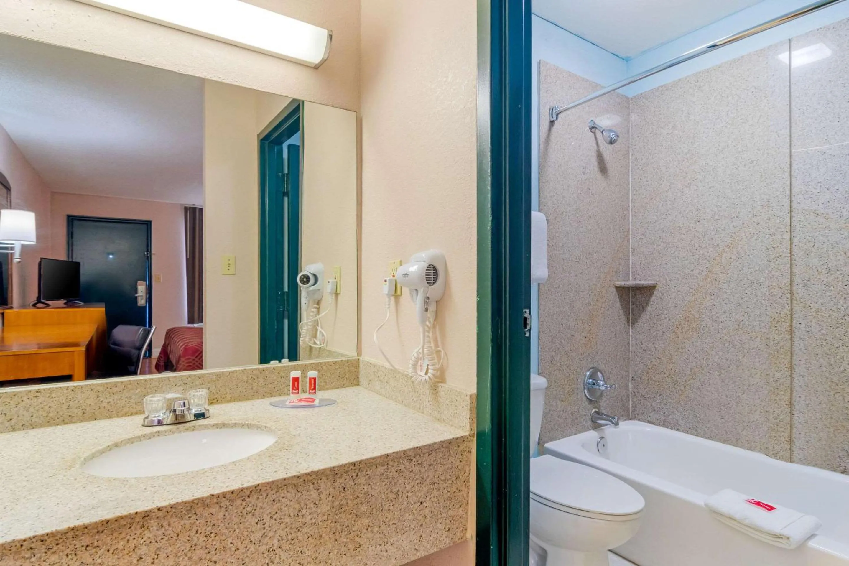 Bathroom in Econo Lodge