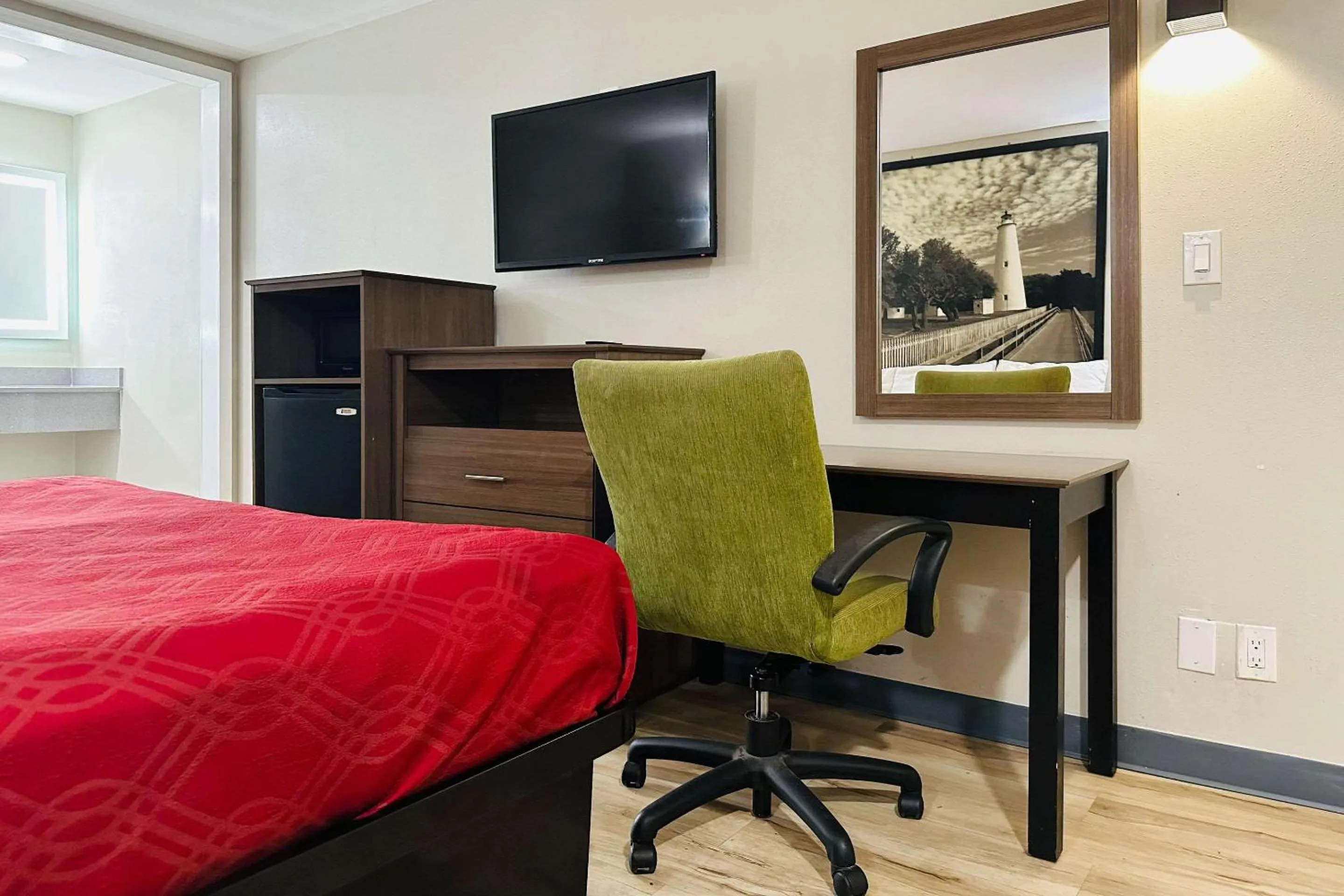 Bedroom in Econo Lodge Union City - Atlanta South