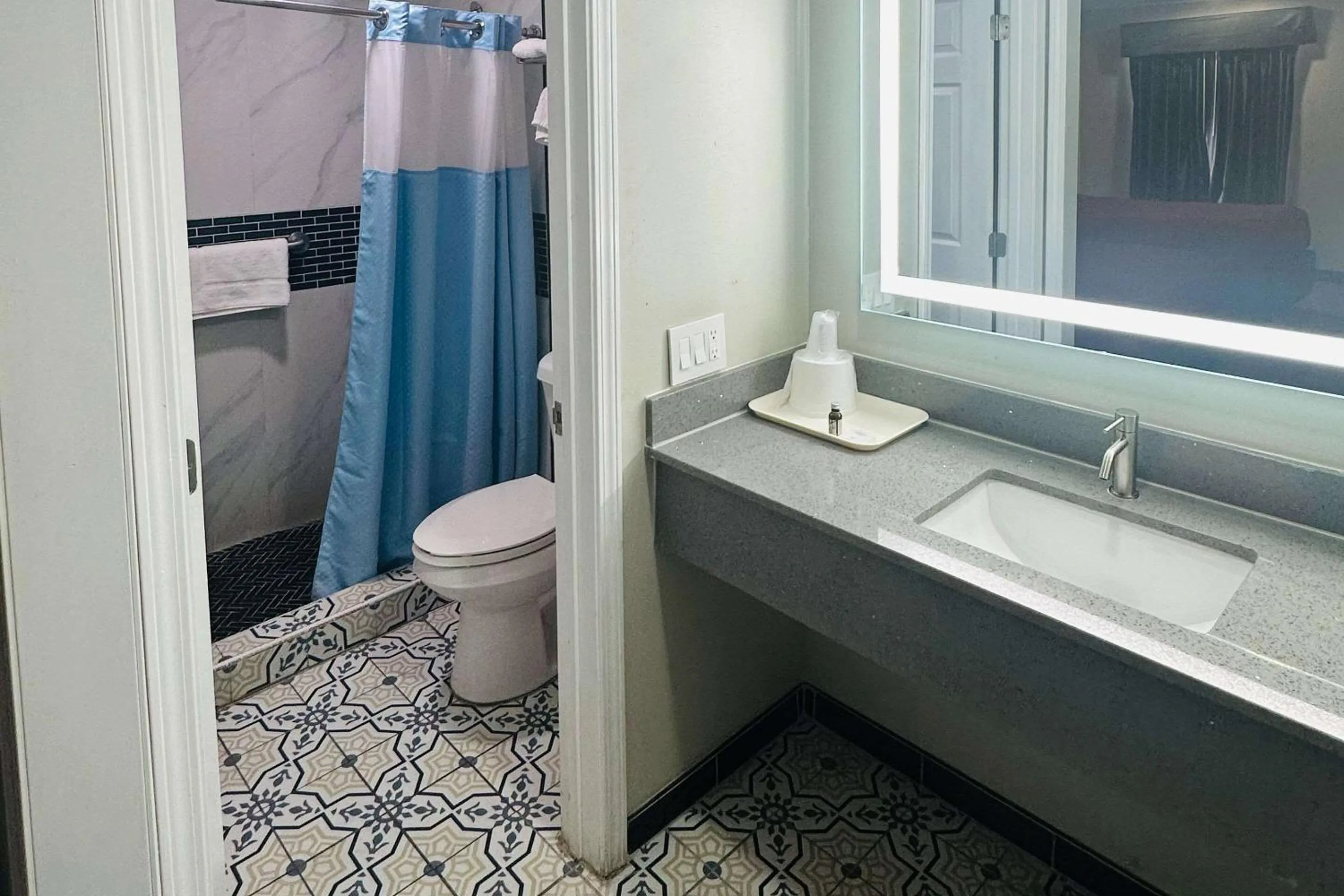 Bedroom in Econo Lodge Union City - Atlanta South