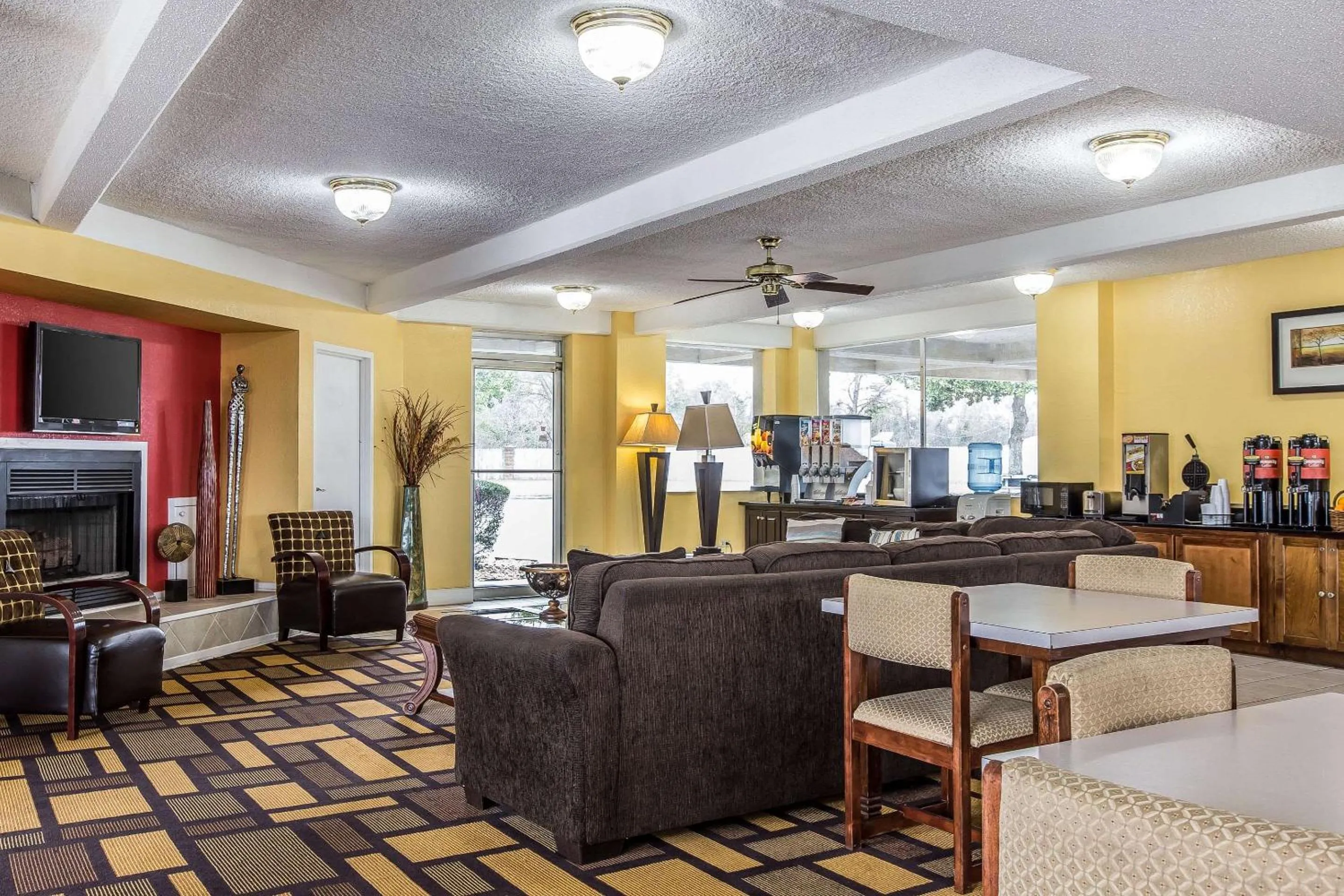 Lobby or reception in Econo Lodge Byron near Historic District - Warner Robins