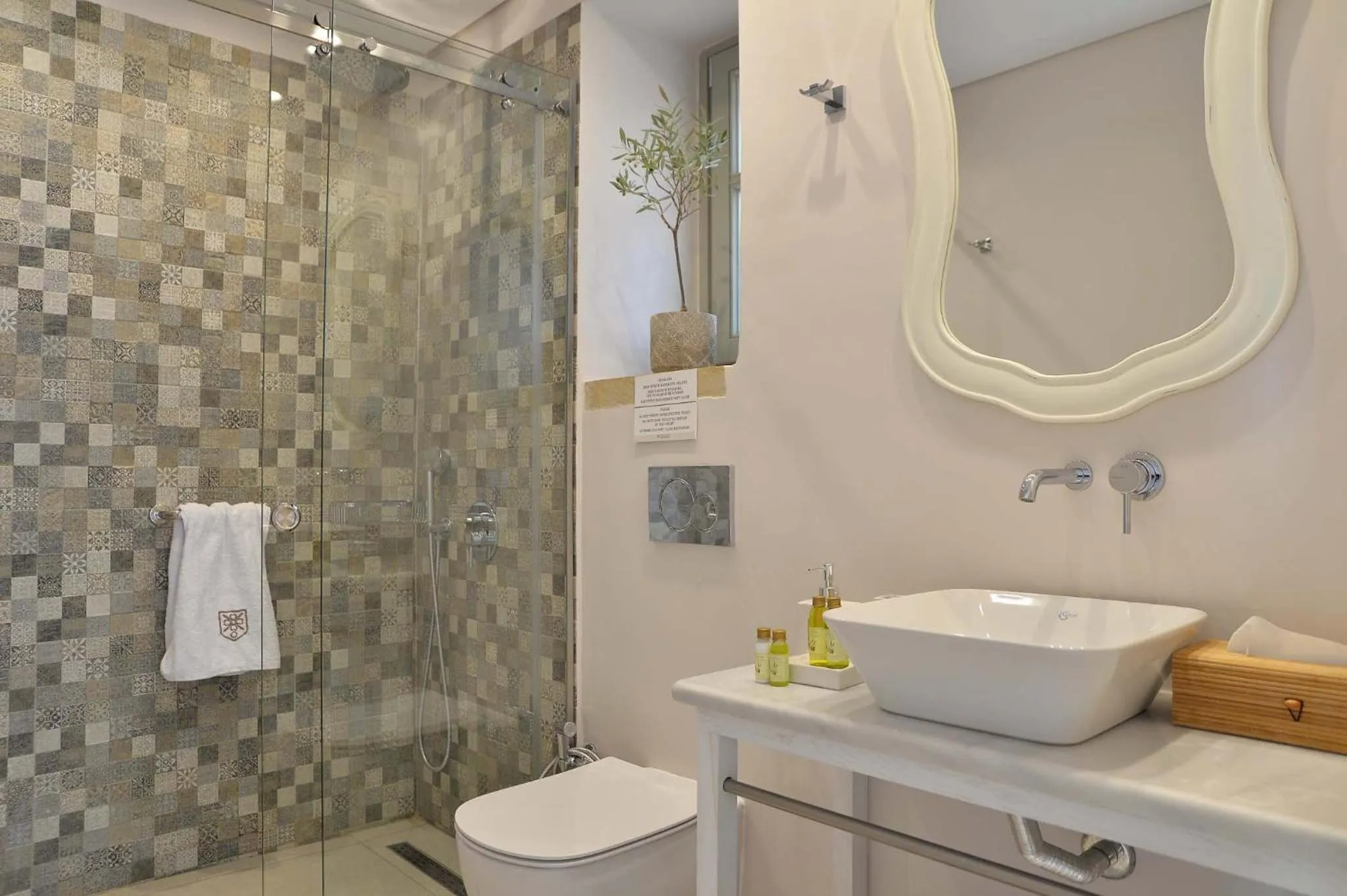 Shower in Akrolithi Boutique Hotel & Suites