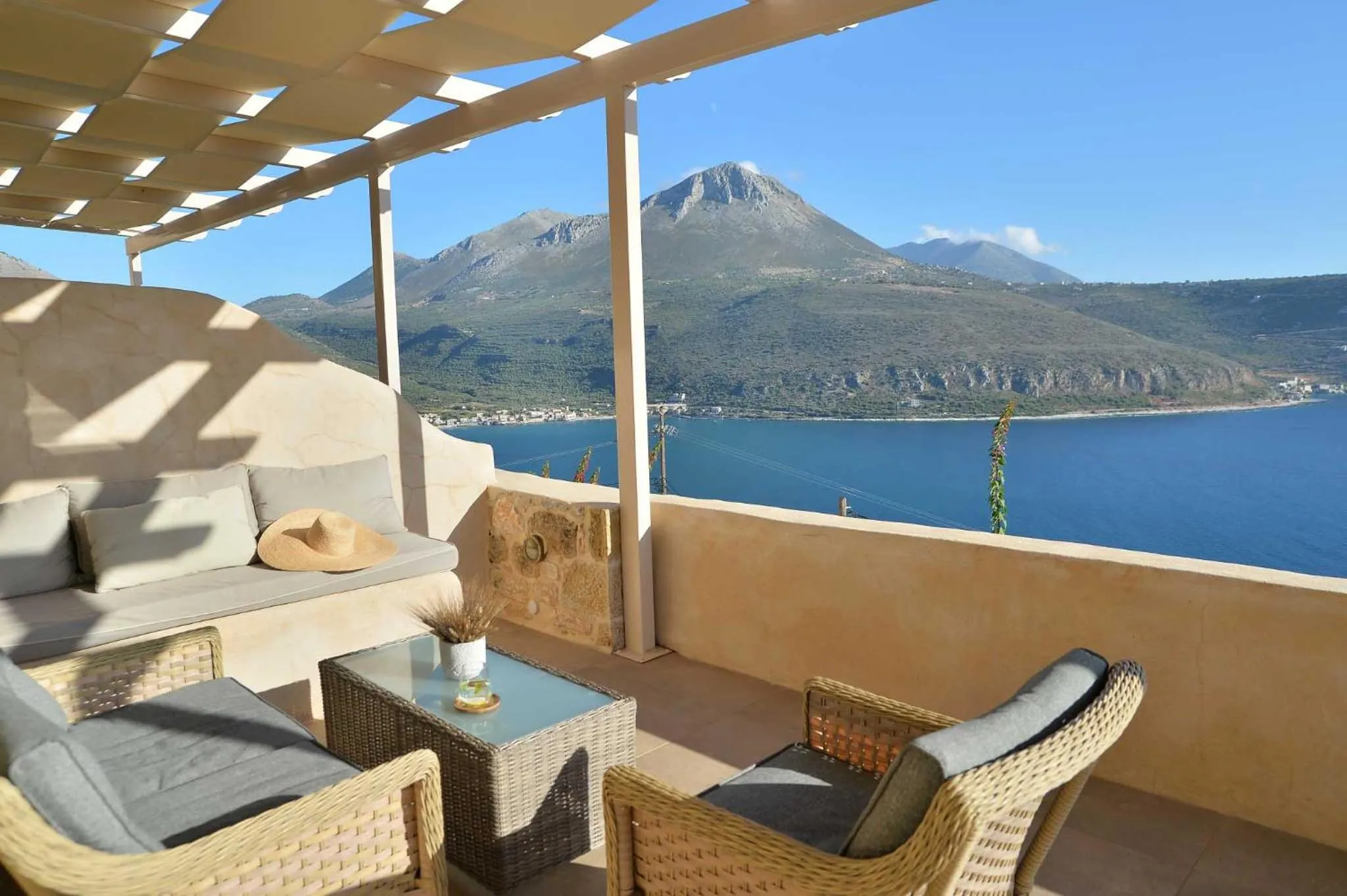 Day in Akrolithi Boutique Hotel & Suites