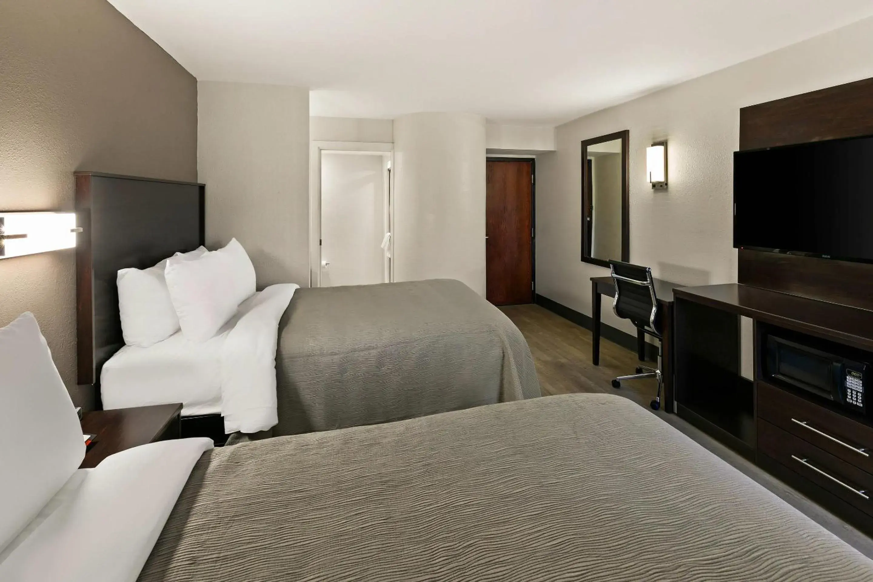 Bedroom, Bed in Quality Inn Bedroom, Bed in Quality Inn