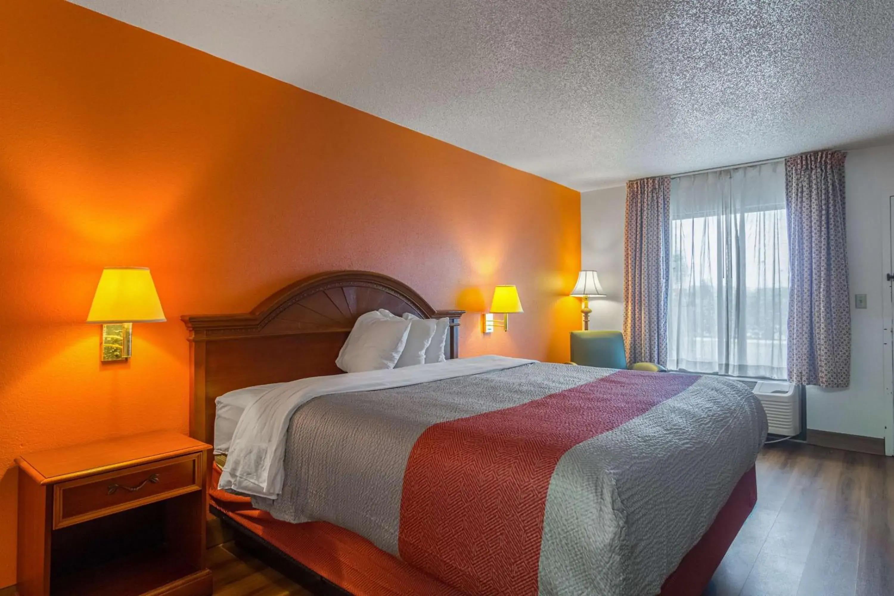 Photo of the whole room, Bed in Motel 6 Waycross Photo of the whole room, Bed in Motel 6 Waycross