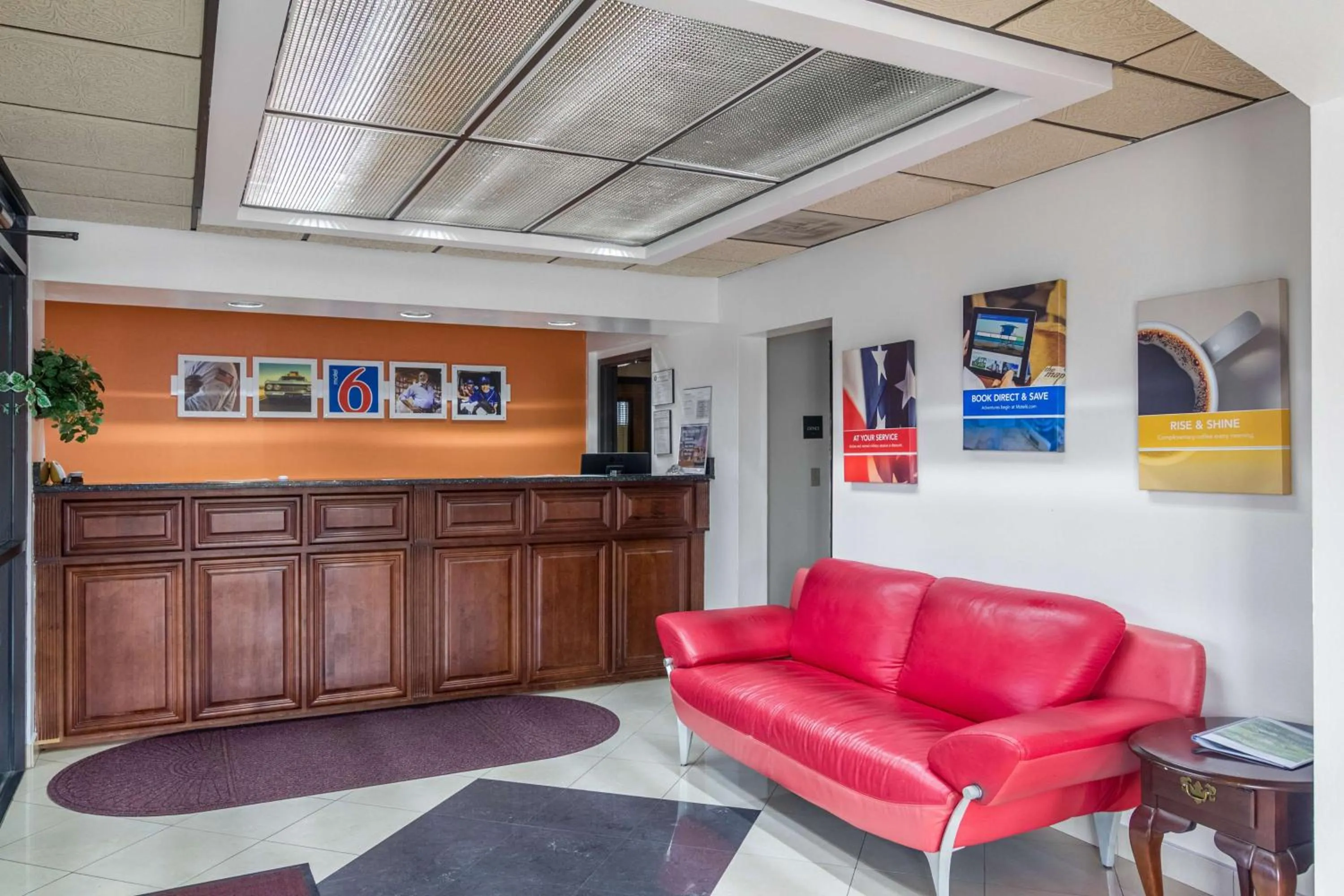 Property logo or sign in Motel 6 Waycross