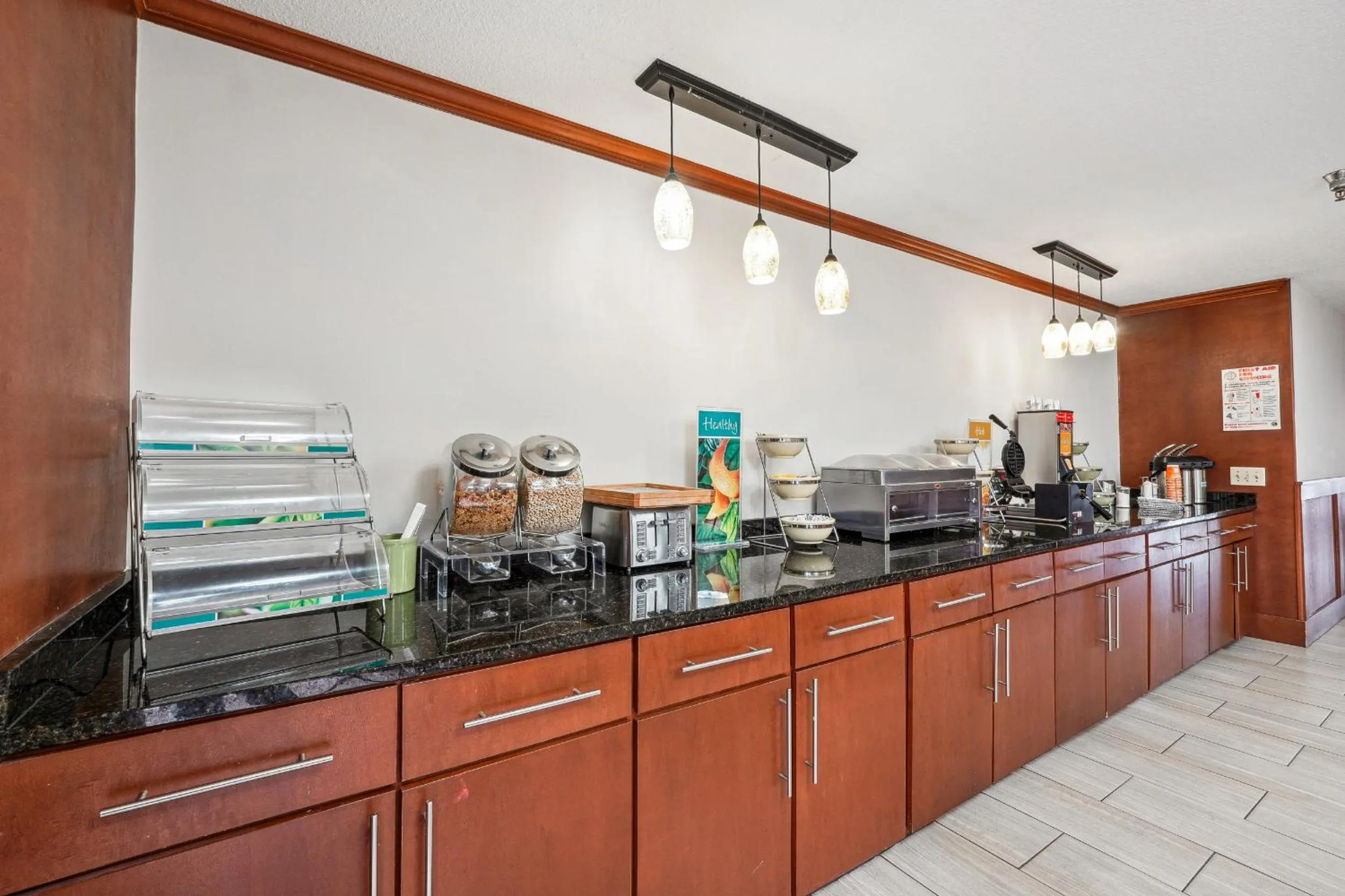 Breakfast in Quality Inn & Suites Dawsonville