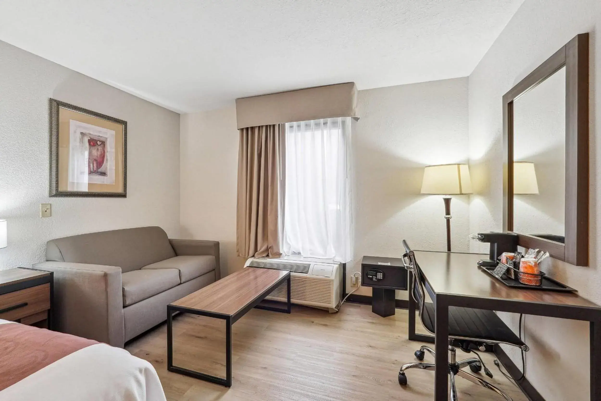 Bedroom, Bed in Quality Inn & Suites Dawsonville Bedroom, Bed in Quality Inn & Suites Dawsonville