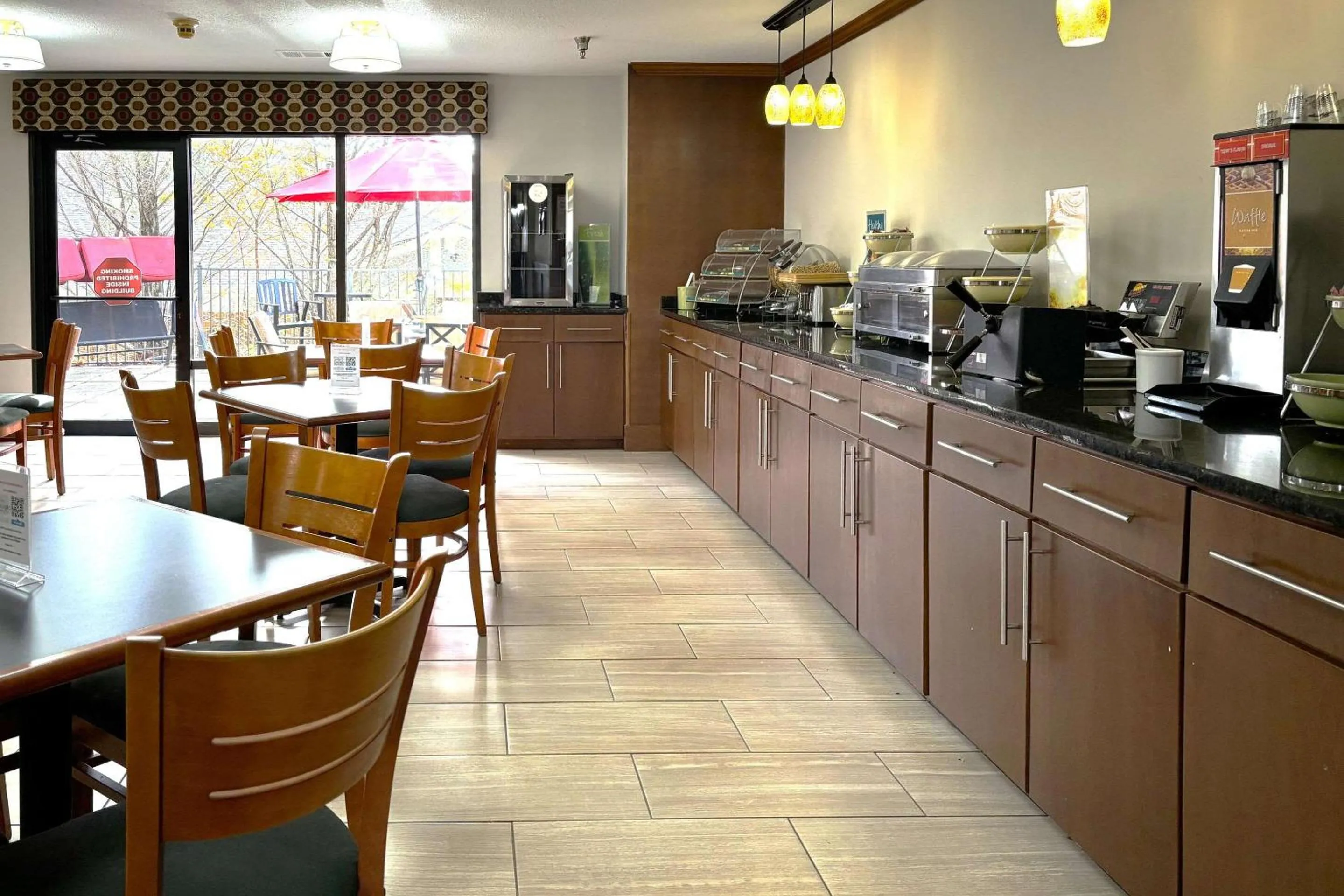 Breakfast in Quality Inn & Suites Dawsonville