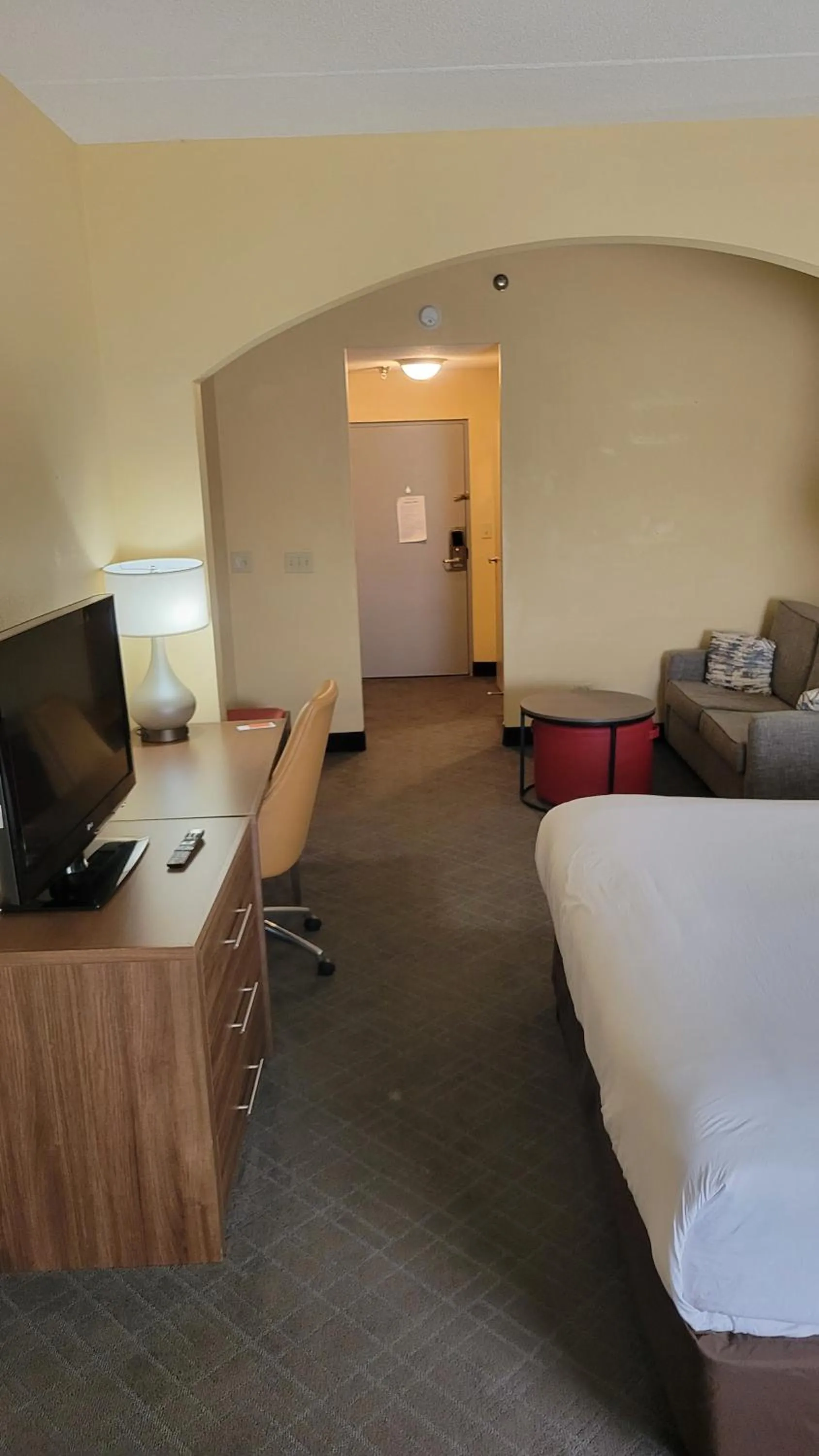 Bed in Comfort Inn & Suites at Stone Mountain