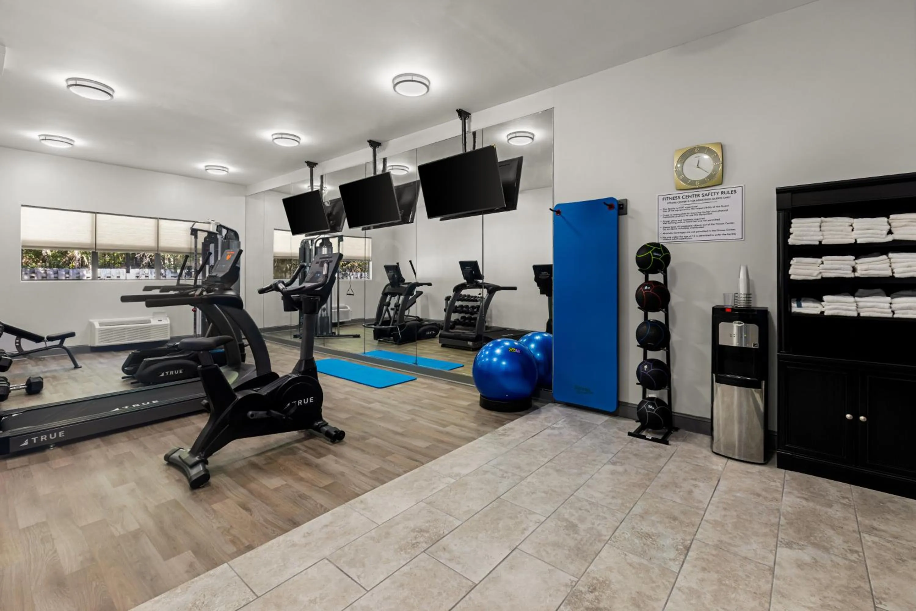 Fitness centre/facilities in Clarion Pointe Hinesville near Fort Stewart