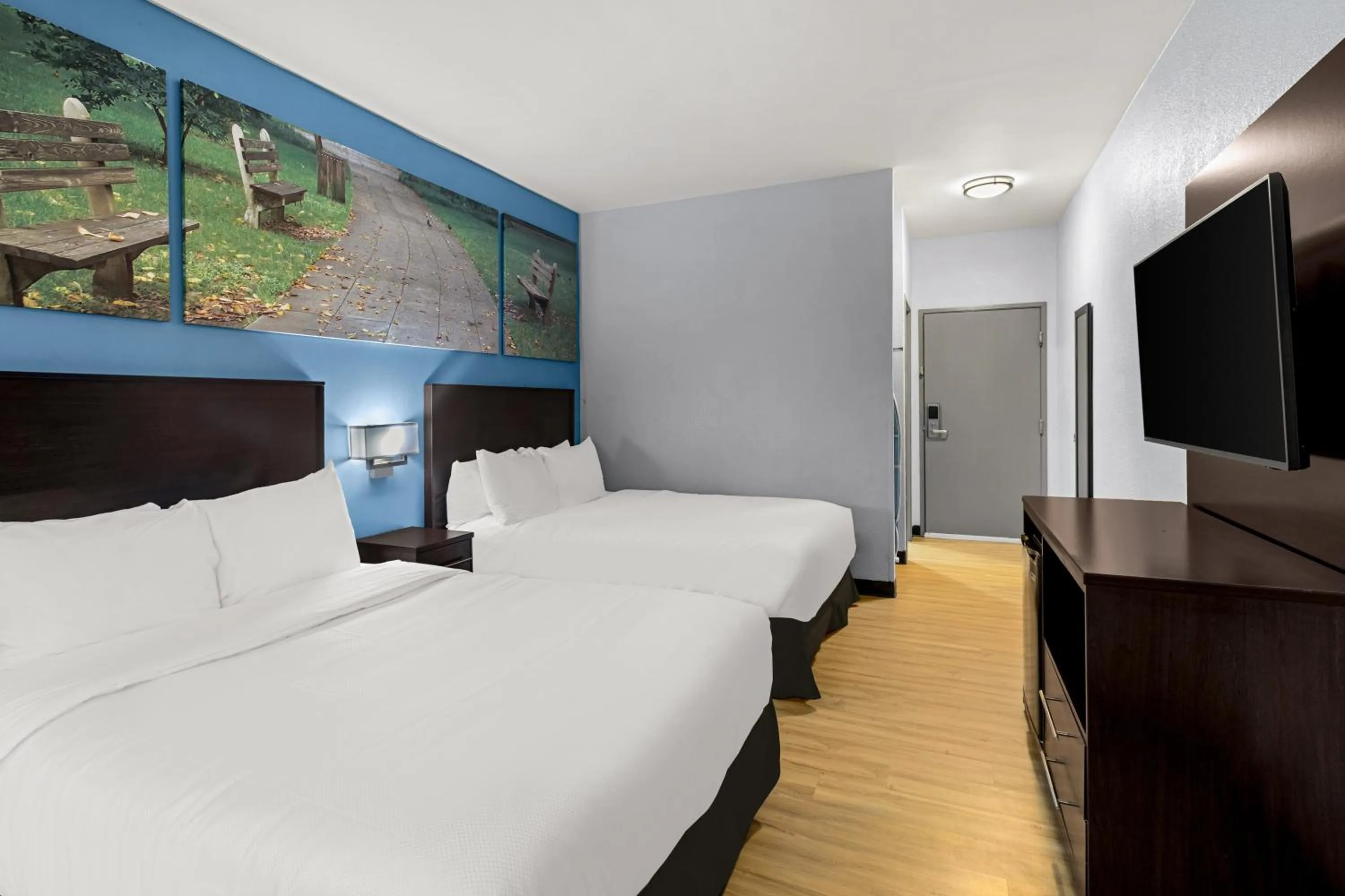 Bedroom, Bed in Clarion Pointe Hinesville near Fort Stewart