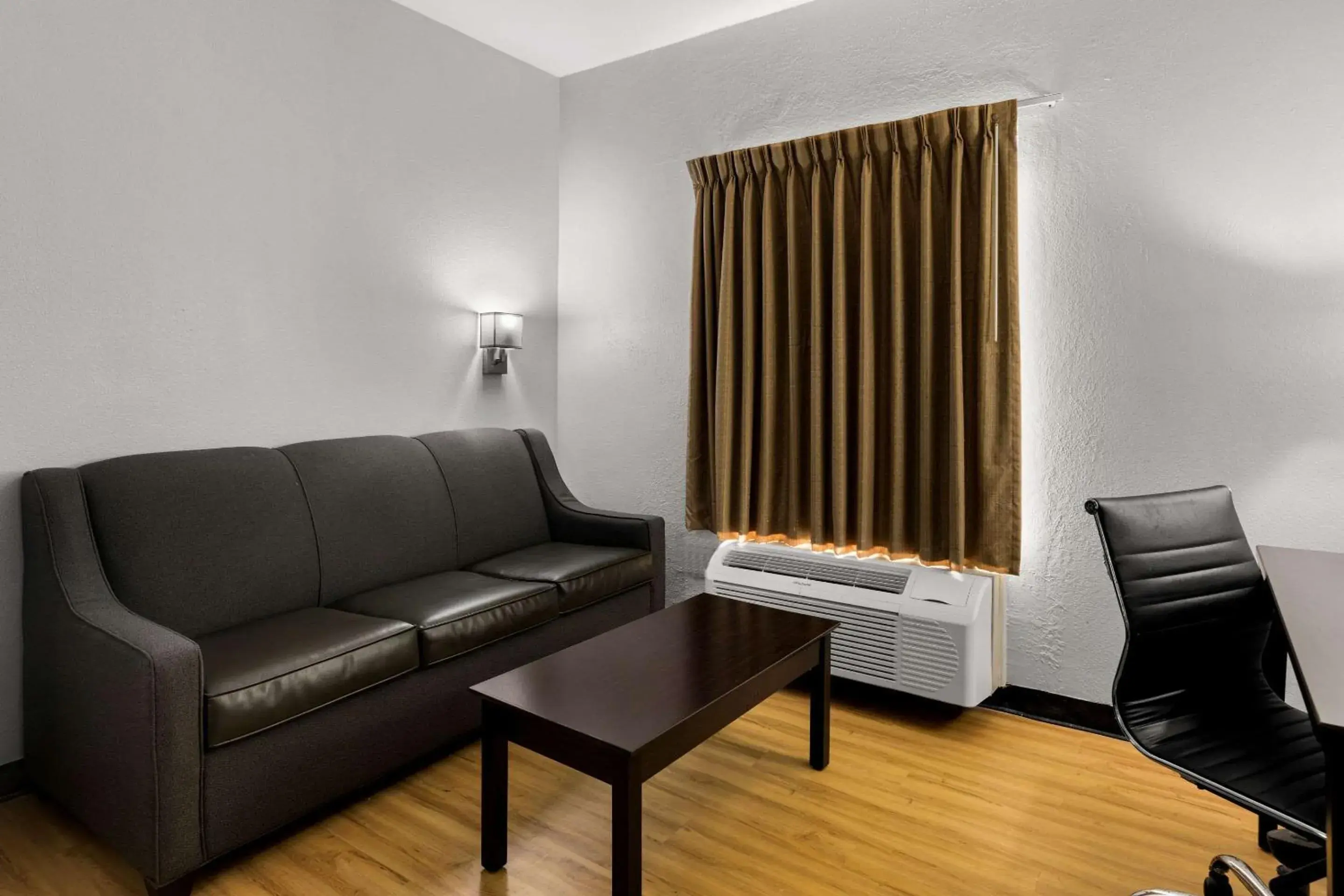 Bedroom in Clarion Pointe Hinesville near Fort Stewart Bedroom in Clarion Pointe Hinesville near Fort Stewart