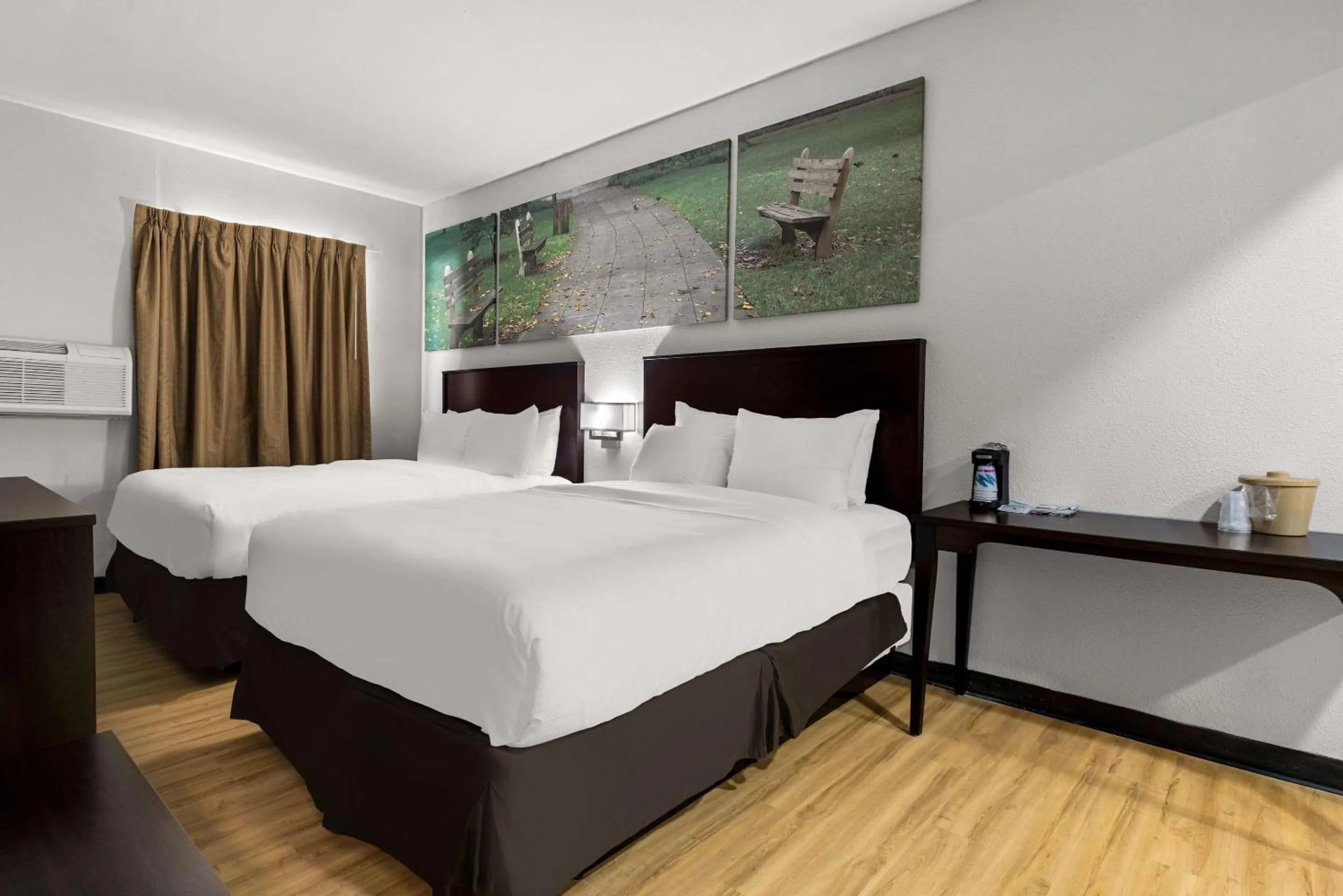 Bedroom, Bed in Clarion Pointe Hinesville near Fort Stewart