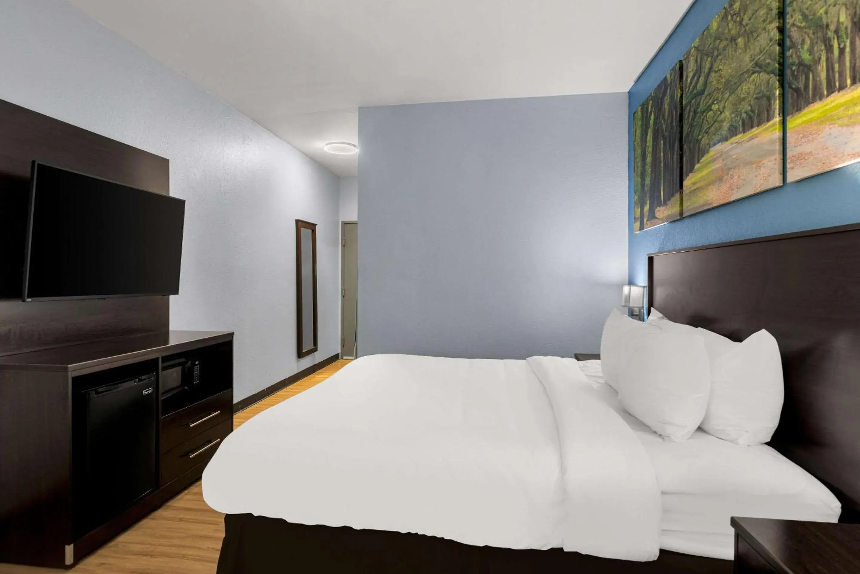 Bedroom, Bed in Clarion Pointe Hinesville near Fort Stewart Bedroom, Bed in Clarion Pointe Hinesville near Fort Stewart