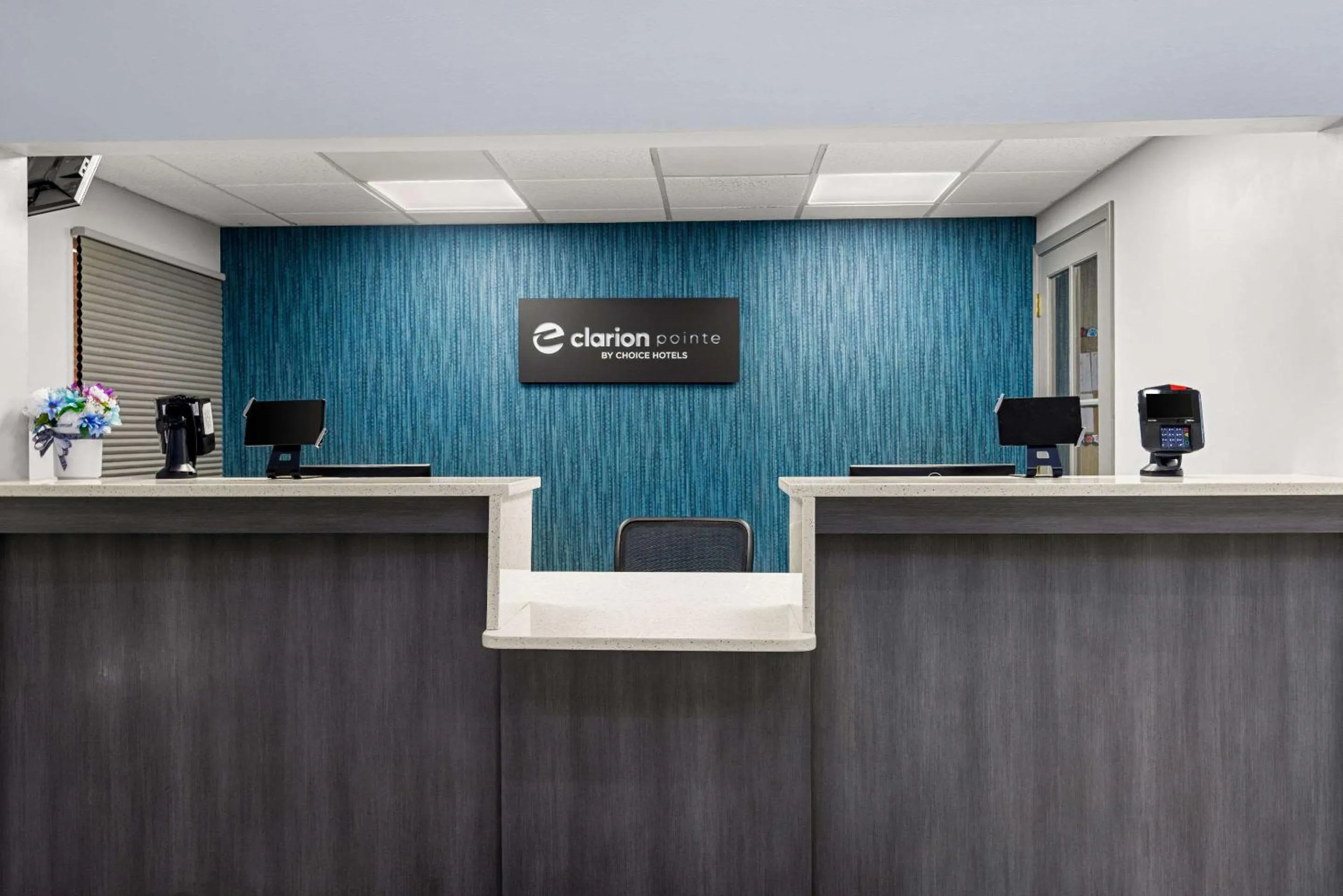 Lobby or reception in Clarion Pointe Hinesville near Fort Stewart