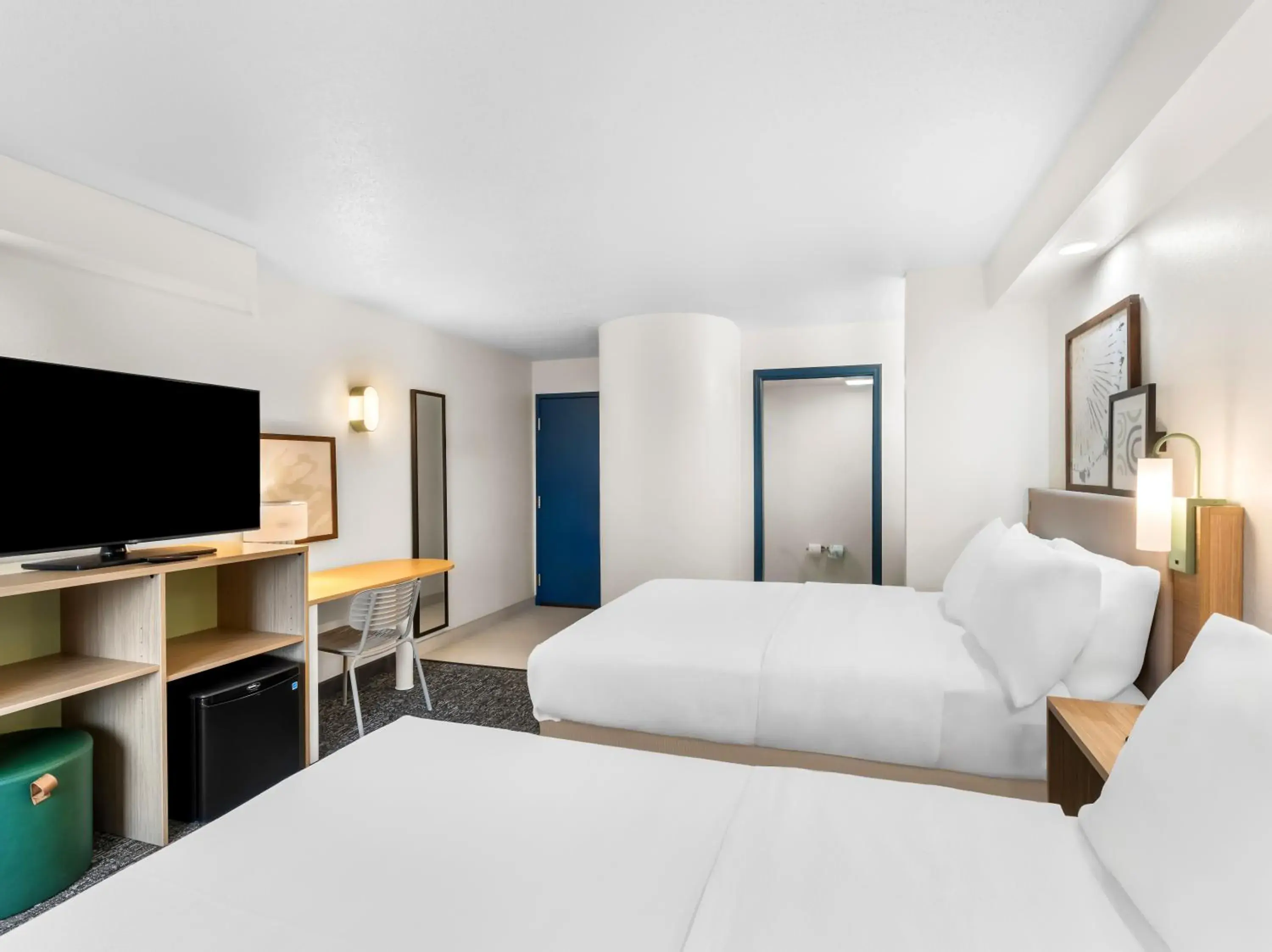 Guests, Bed in Sleep Inn and Conference Center Guests, Bed in Sleep Inn and Conference Center
