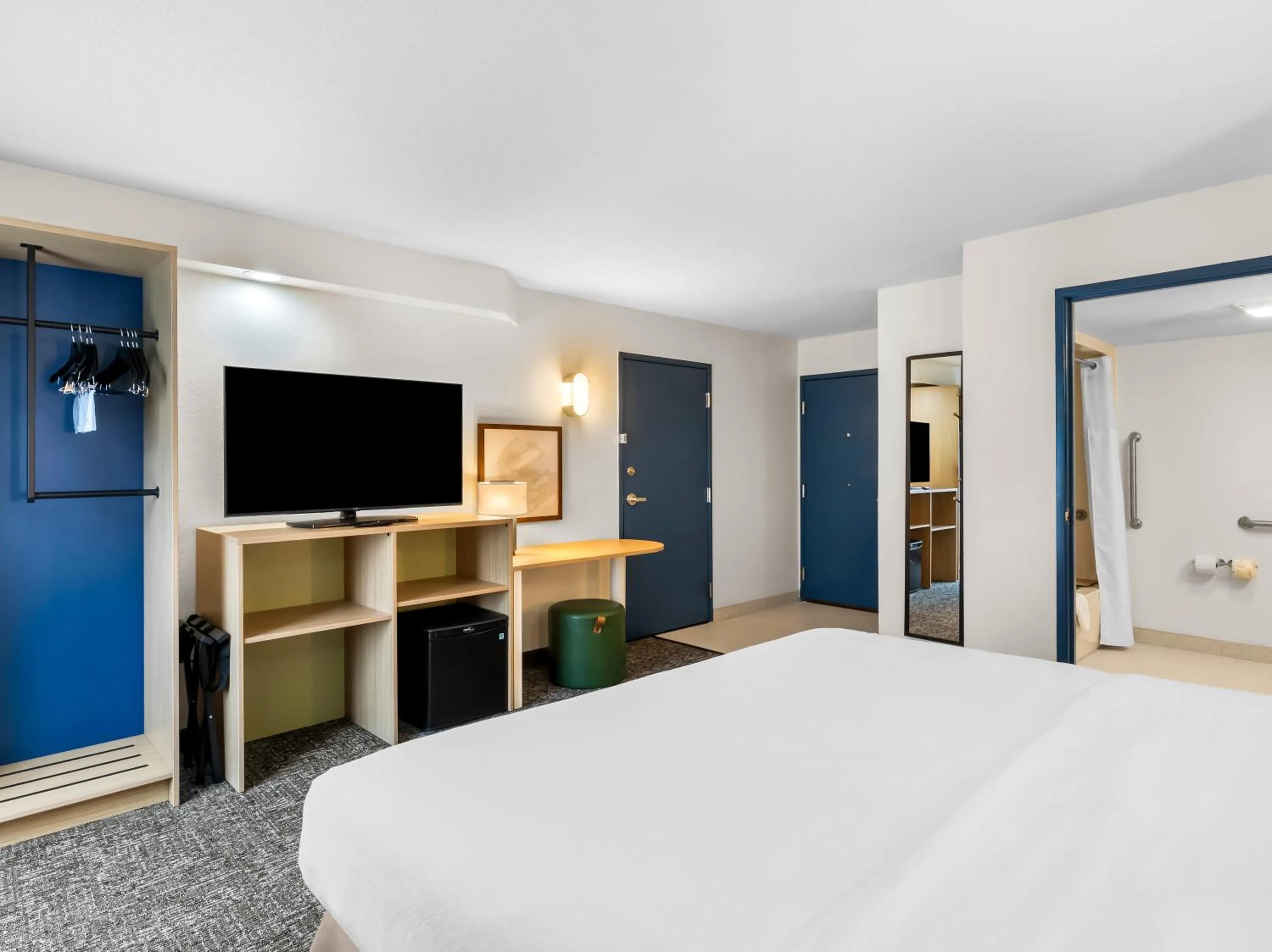 Guests, Bed in Sleep Inn and Conference Center