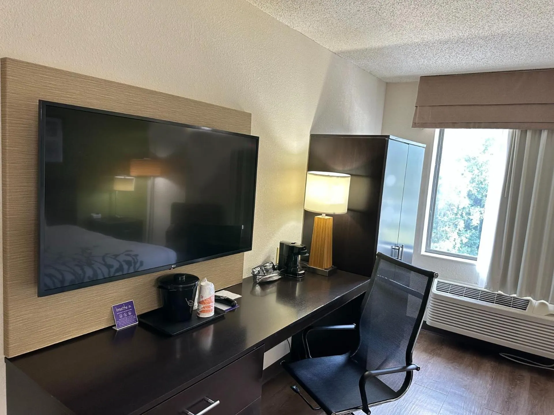 TV and multimedia in Sleep Inn & Suites Near Columbus - State University Area