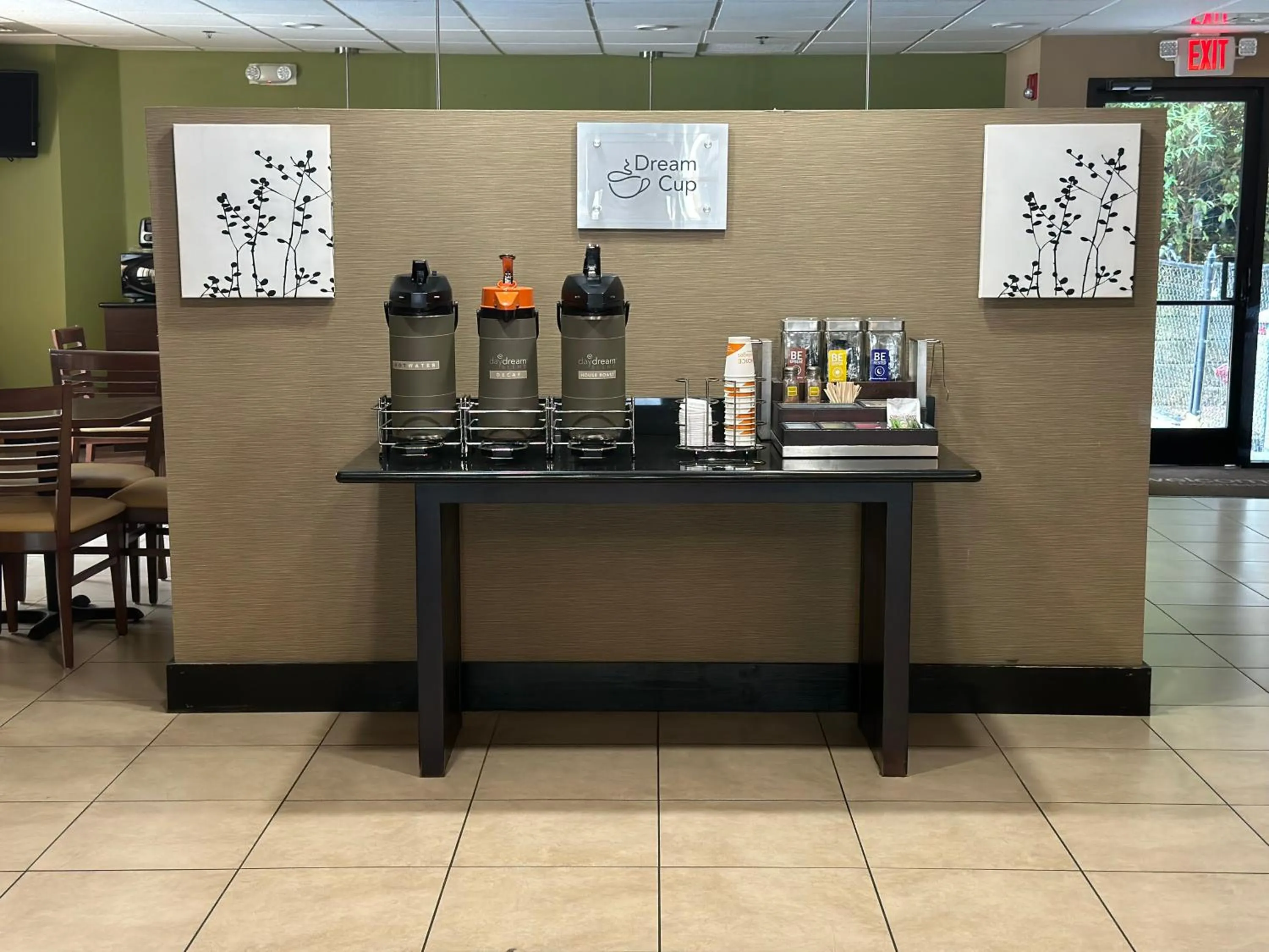 Coffee/tea facilities in Sleep Inn & Suites Near Columbus - State University Area