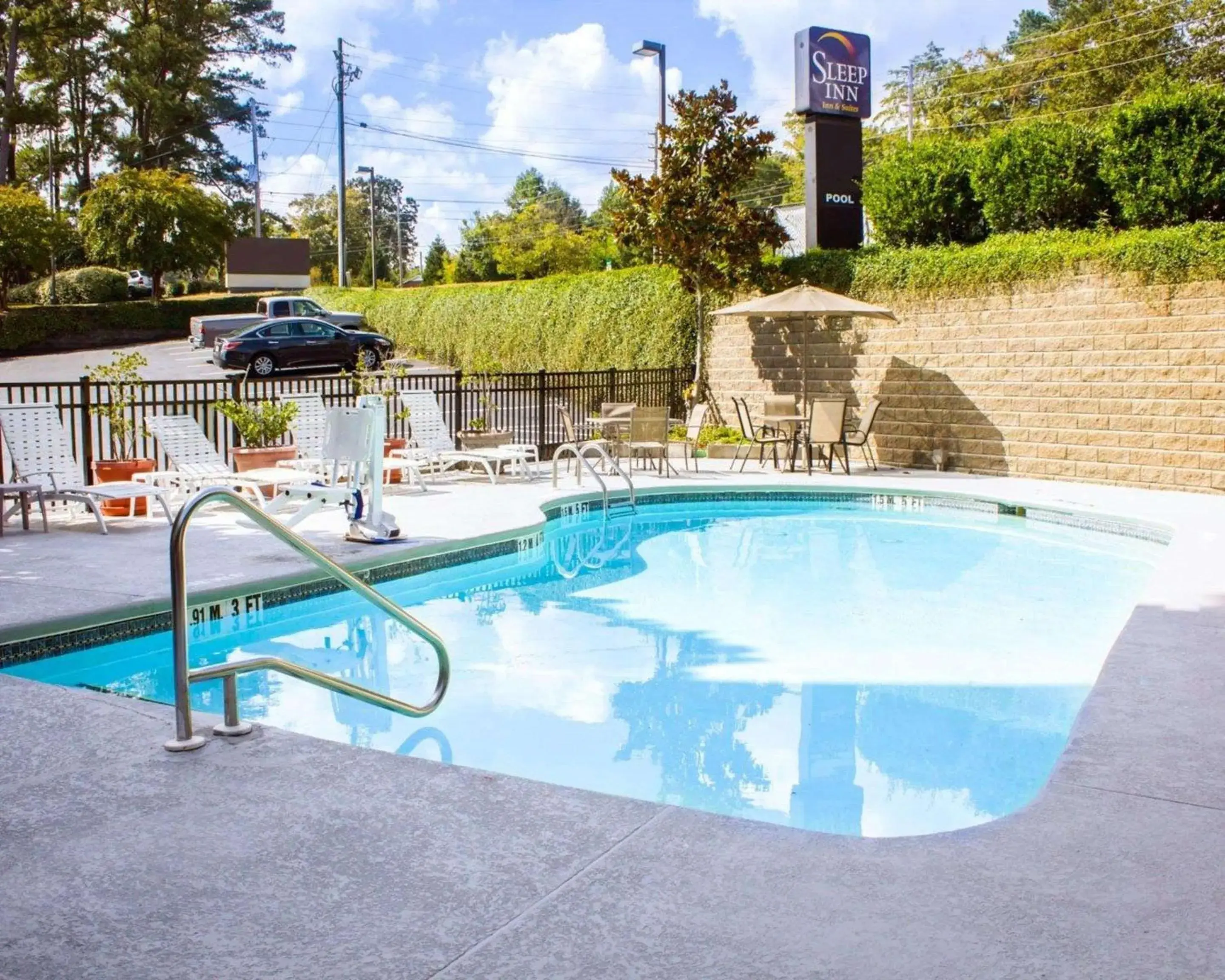 Swimming pool in Sleep Inn & Suites Near Columbus - State University Area Swimming pool in Sleep Inn & Suites Near Columbus - State University Area