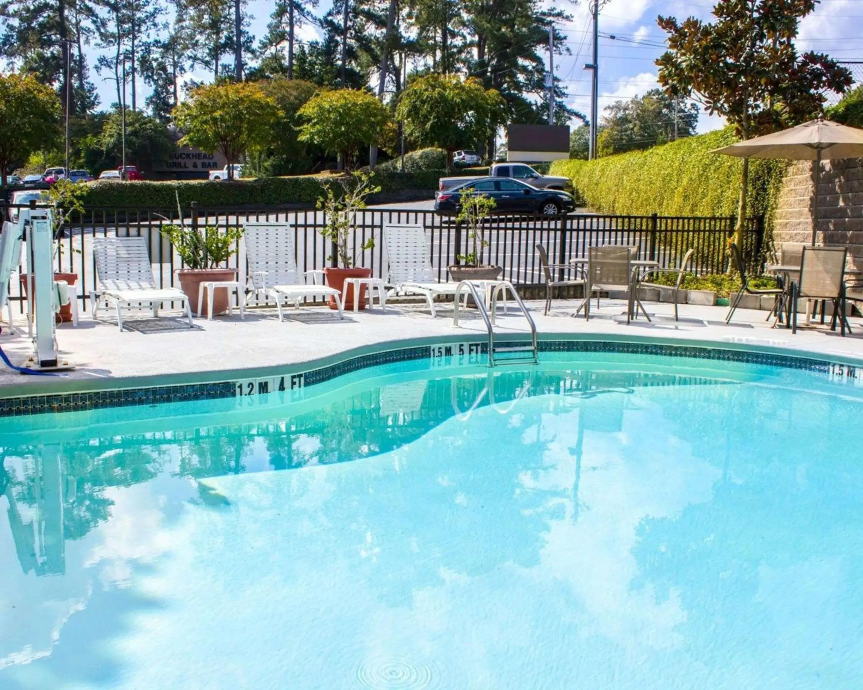 Swimming pool in Sleep Inn & Suites Near Columbus - State University Area Swimming pool in Sleep Inn & Suites Near Columbus - State University Area