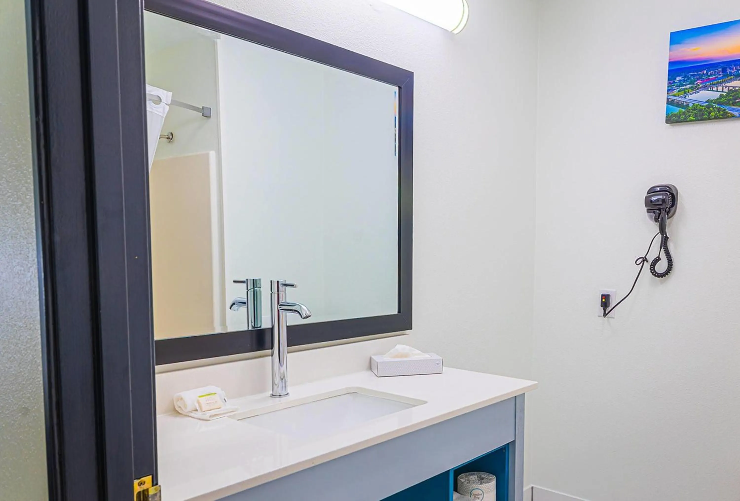 Bathroom in Baymont by Wyndham Port Wentworth