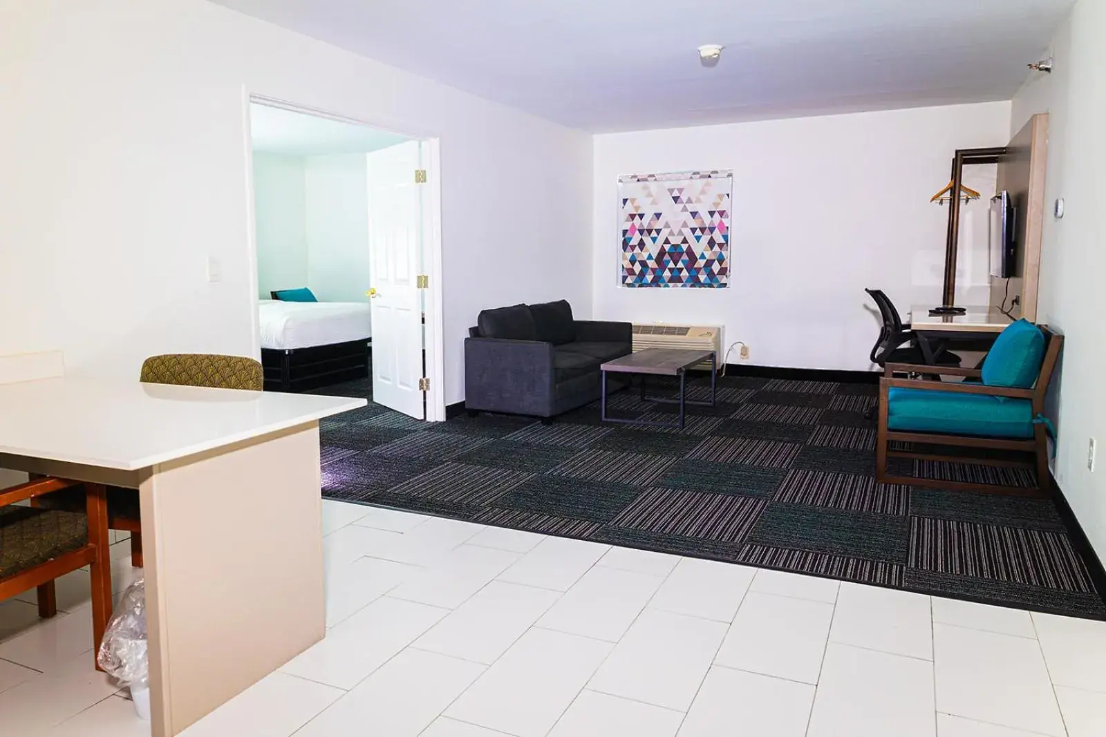 King Suite with Two King Beds and Queen Sofa, Non-Smoking in Baymont by Wyndham Port Wentworth King Suite with Two King Beds and Queen Sofa, Non-Smoking in Baymont by Wyndham Port Wentworth