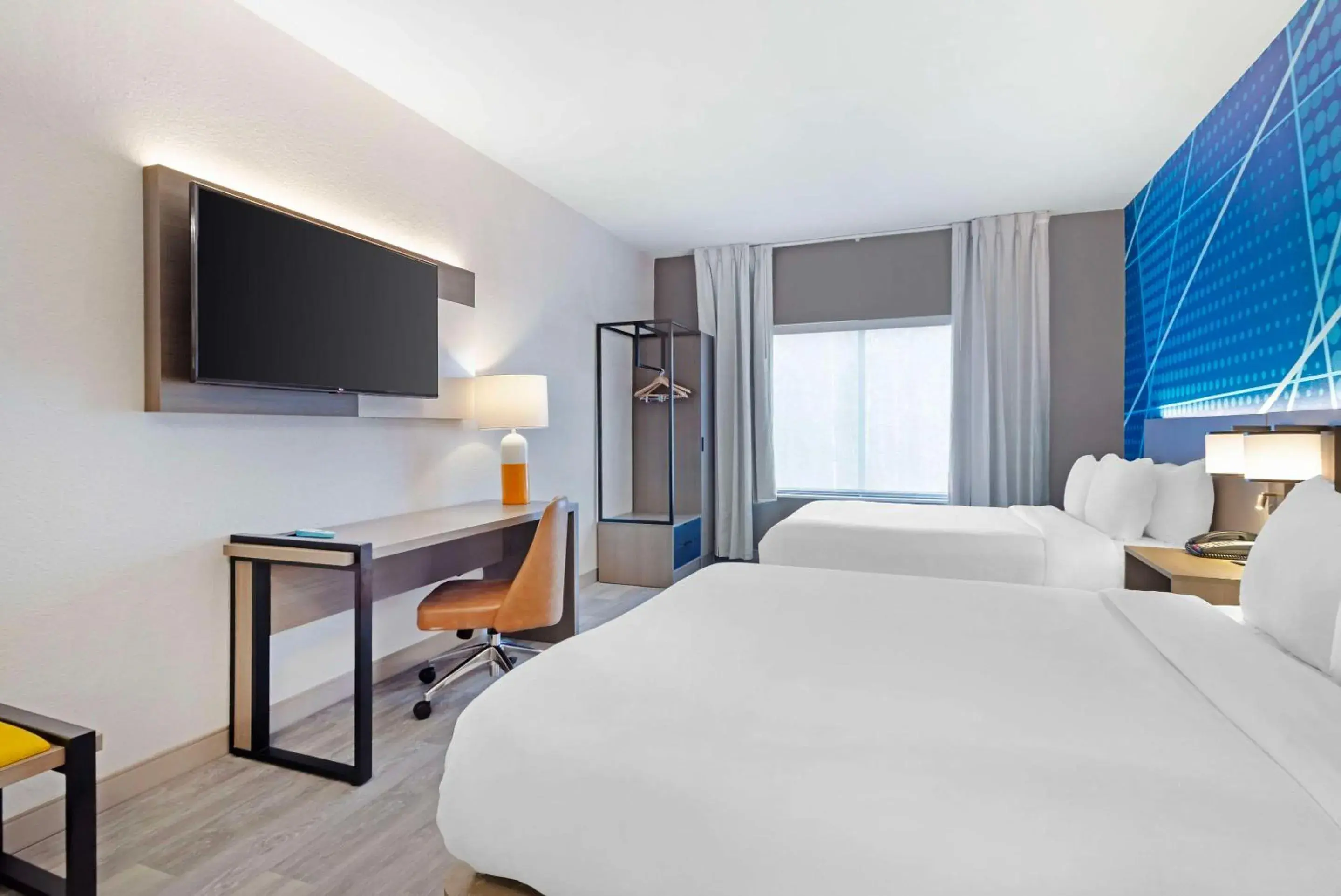 Bedroom, Bed in Comfort Suites Northside Hospital Gwinnett Bedroom, Bed in Comfort Suites Northside Hospital Gwinnett