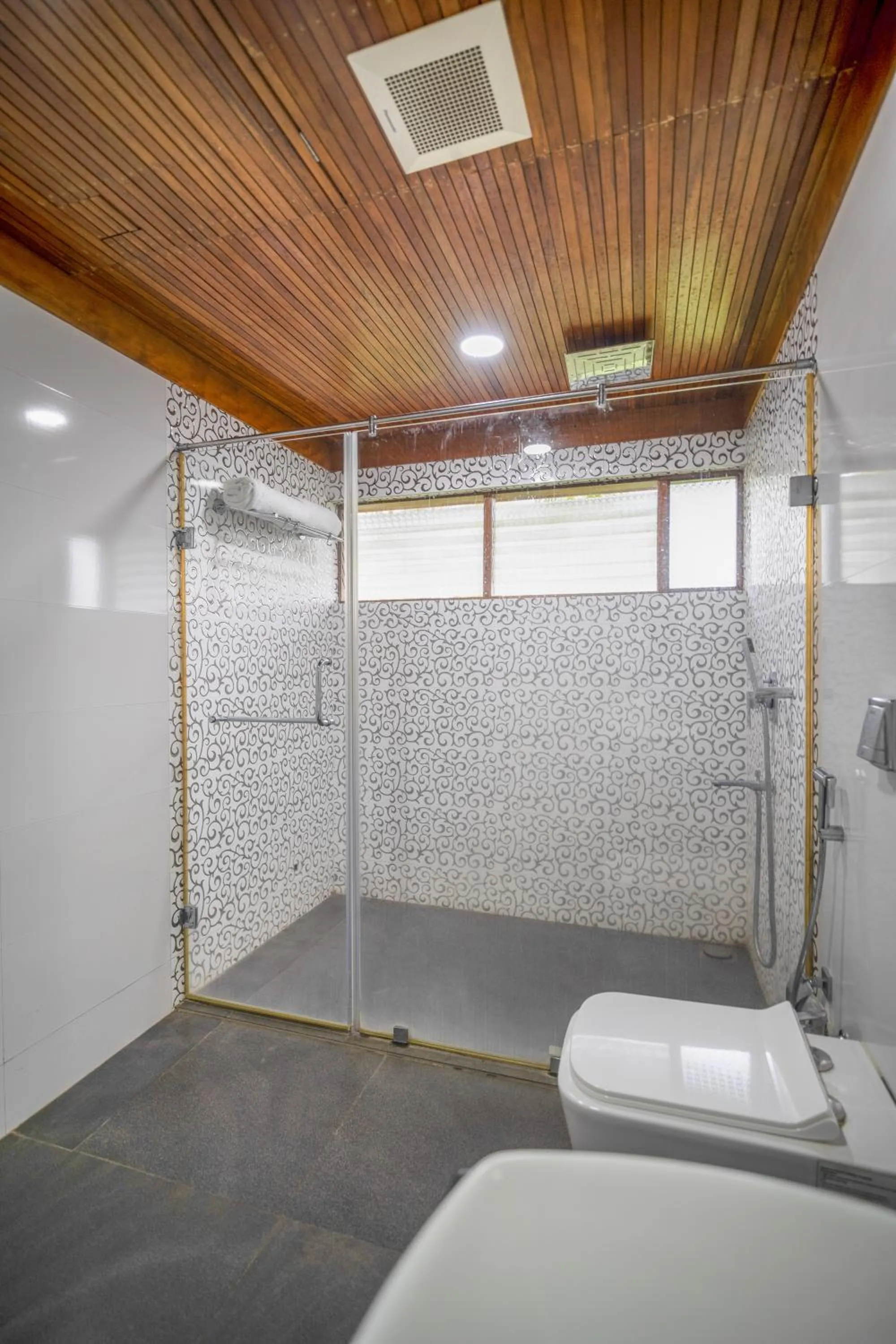 Shower in Rainforest Resort