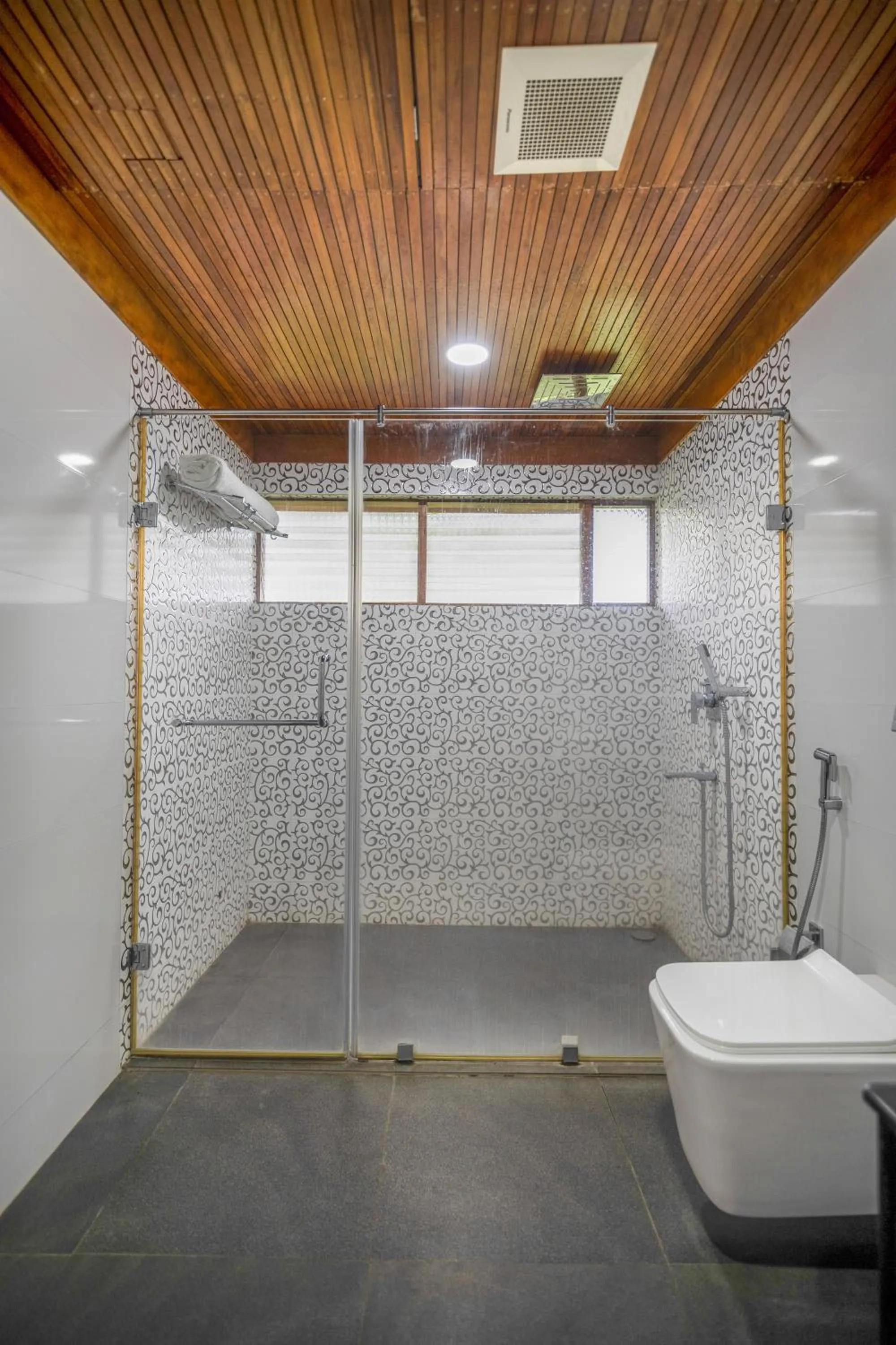 Shower in Rainforest Resort