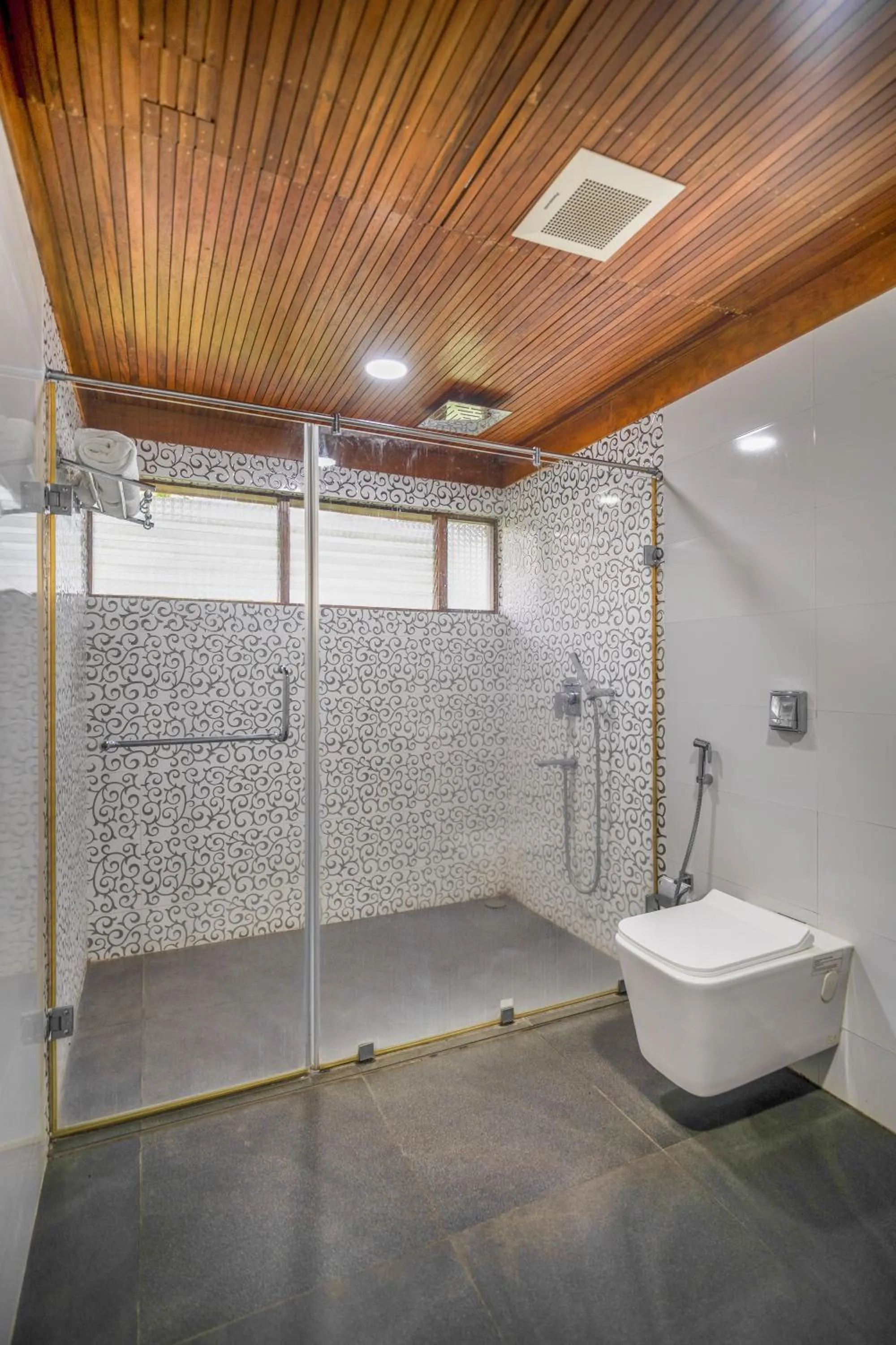 Shower in Rainforest Resort