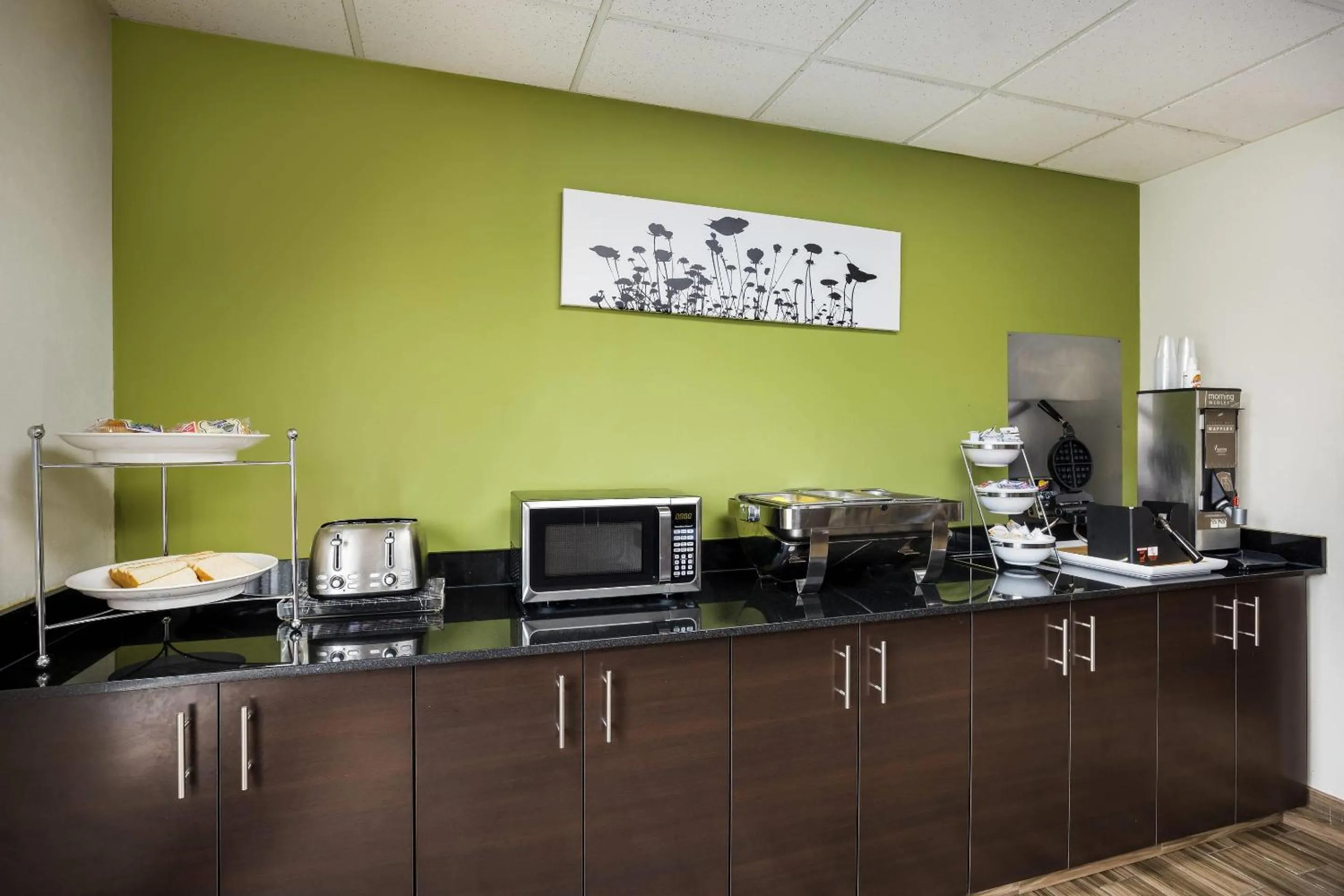 Breakfast in Sleep Inn & Suites Valdosta Mall Area